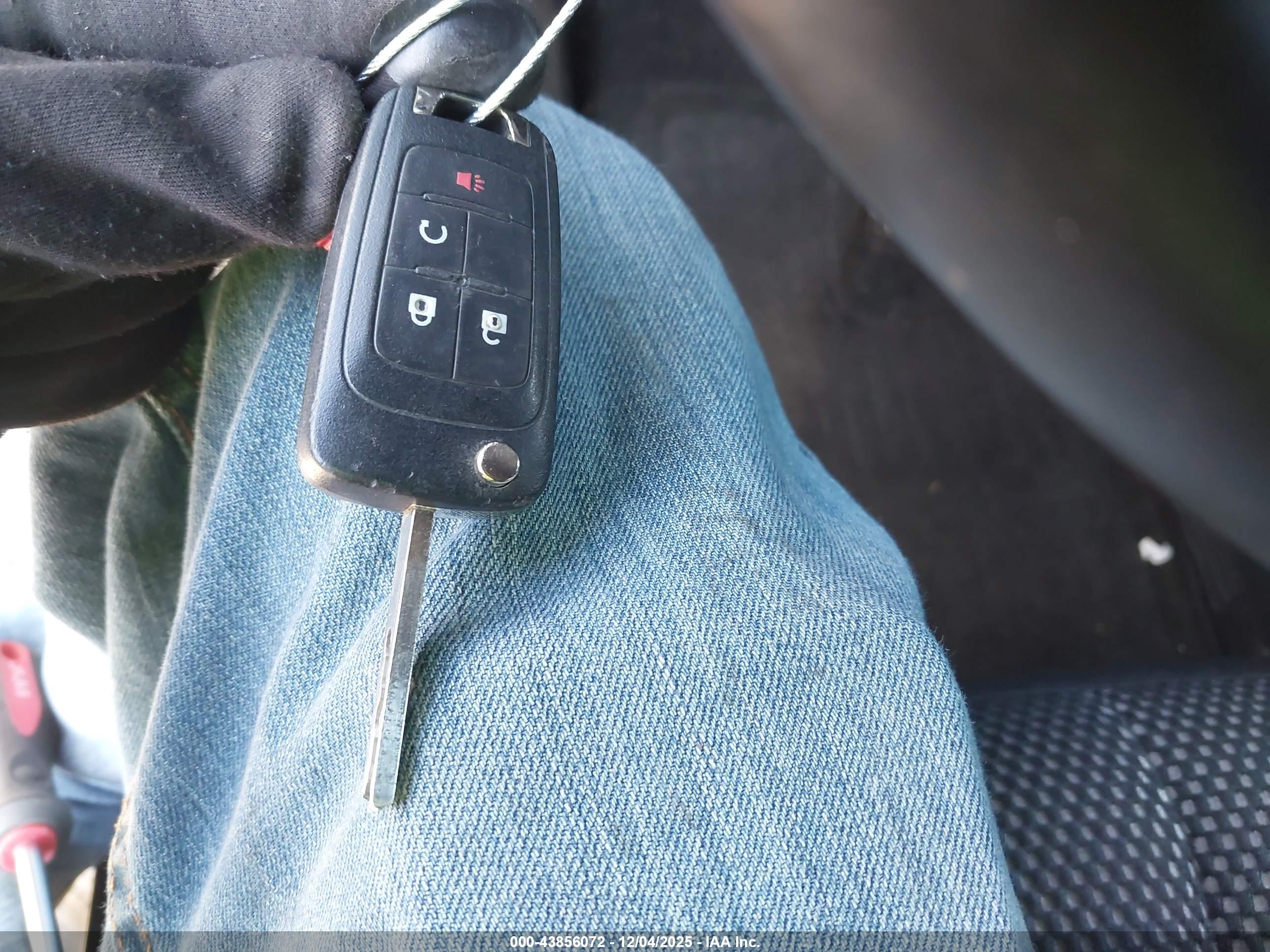 CHEVROLET EQUINOX image 11