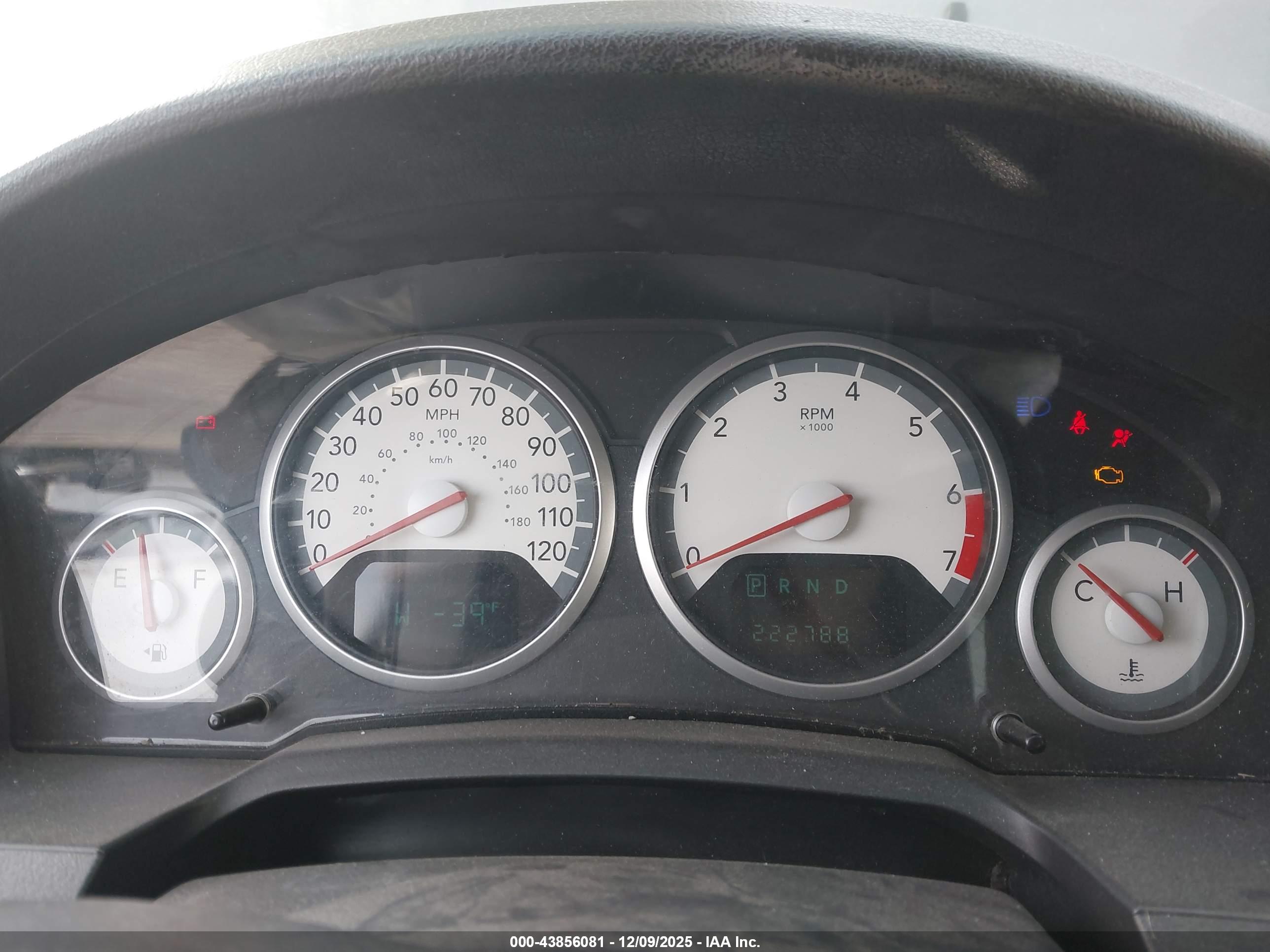 DODGE GRAND image 7
