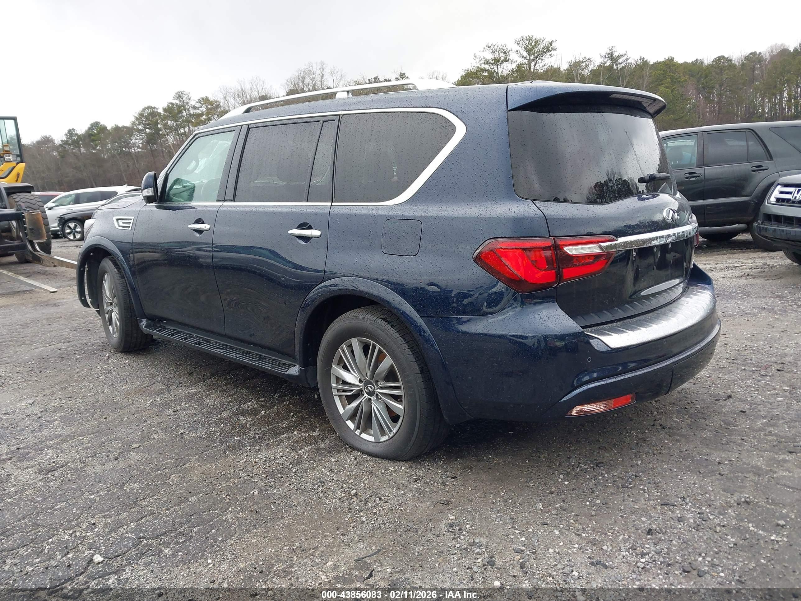 INFINITI QX80 image 3