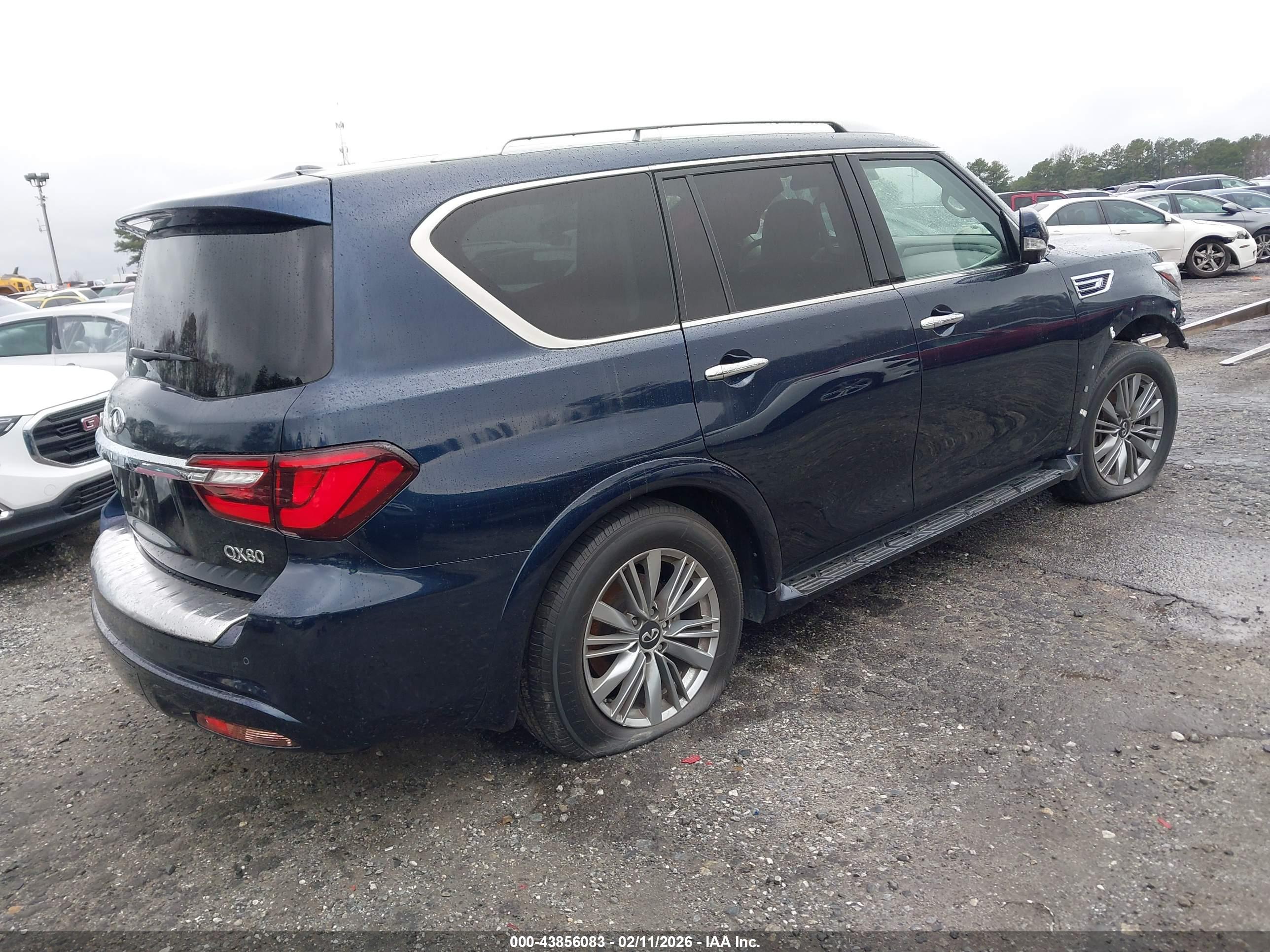 INFINITI QX80 image 4