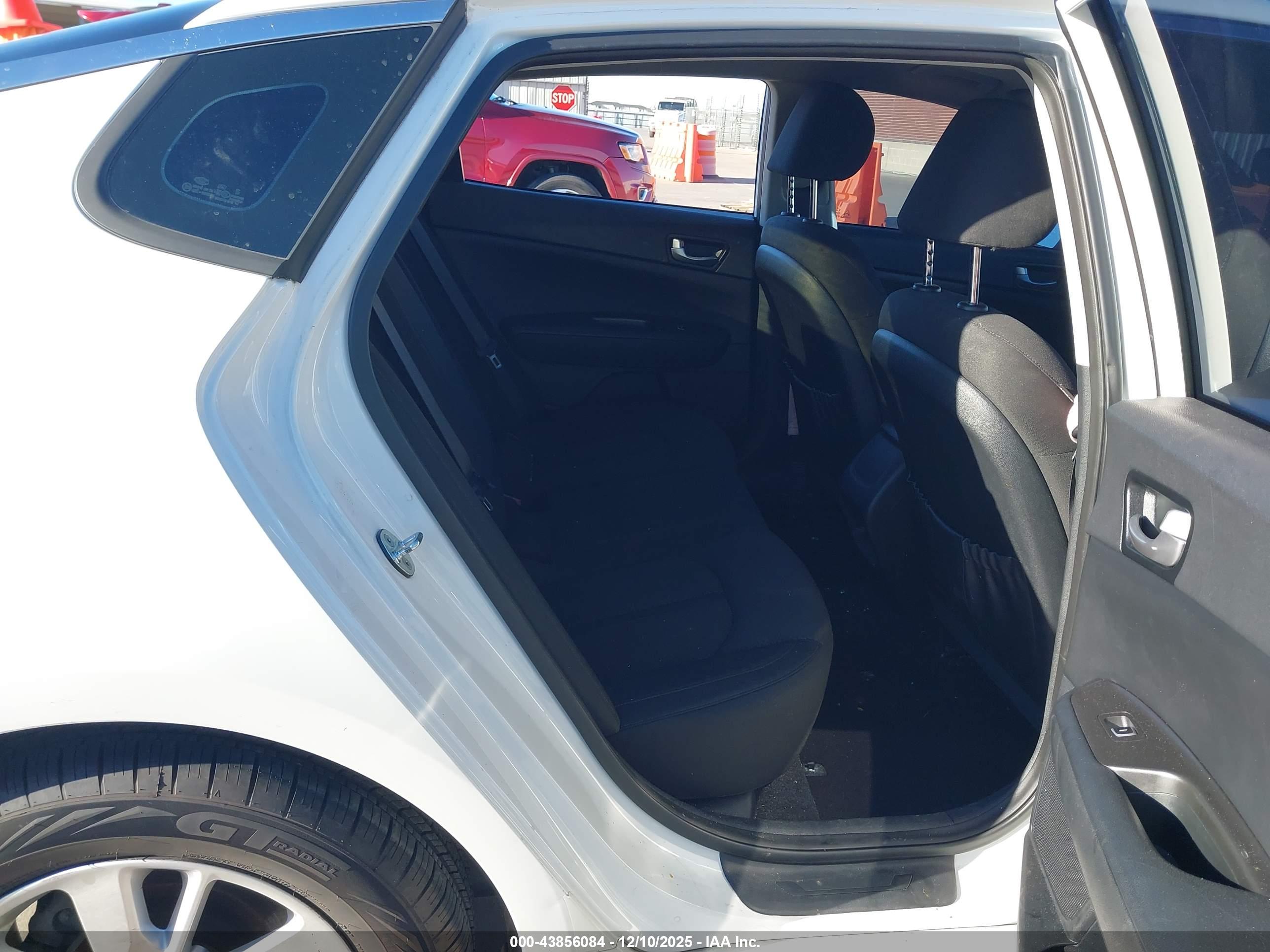 KIA OPTIMA image 8