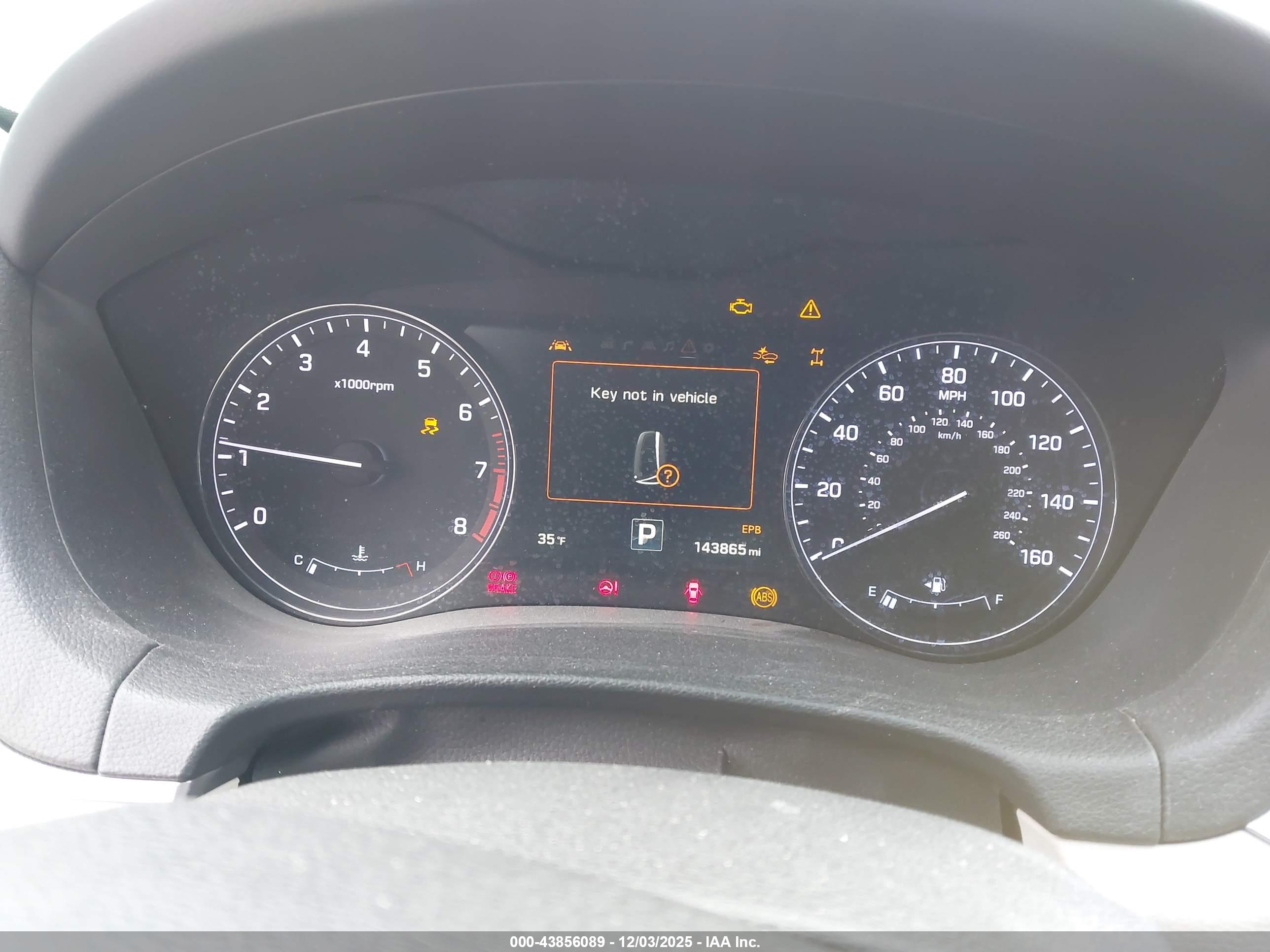 HYUNDAI GENESIS image 7