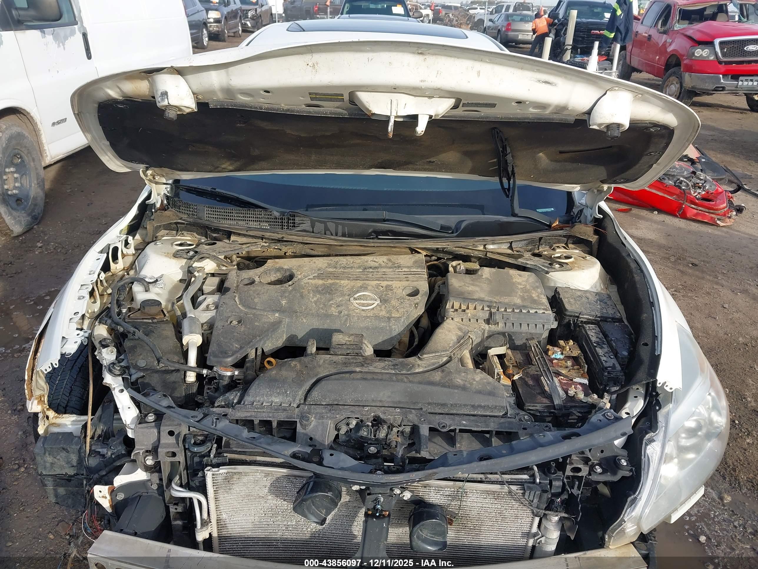 NISSAN ALTIMA image 10