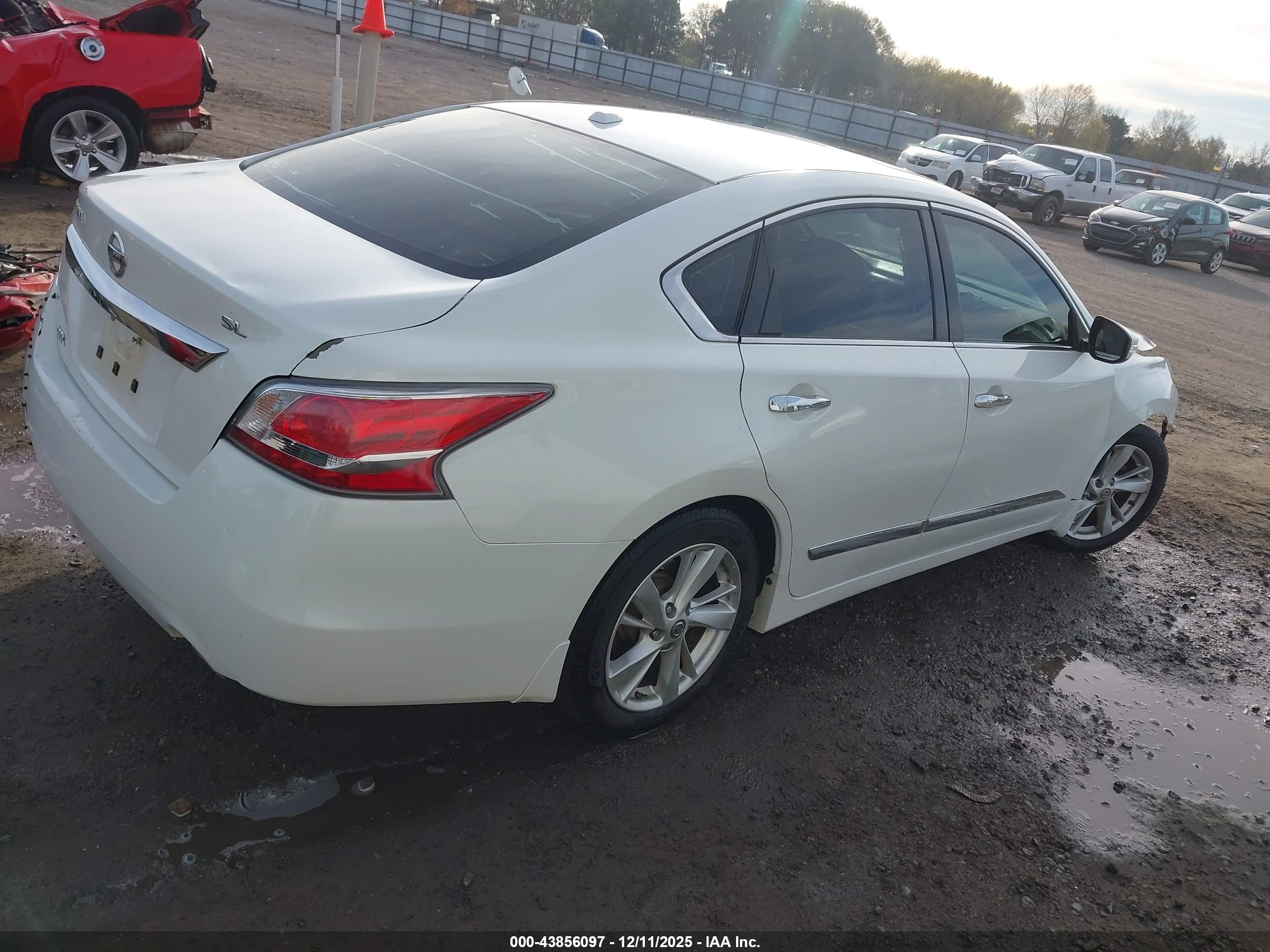 NISSAN ALTIMA image 4