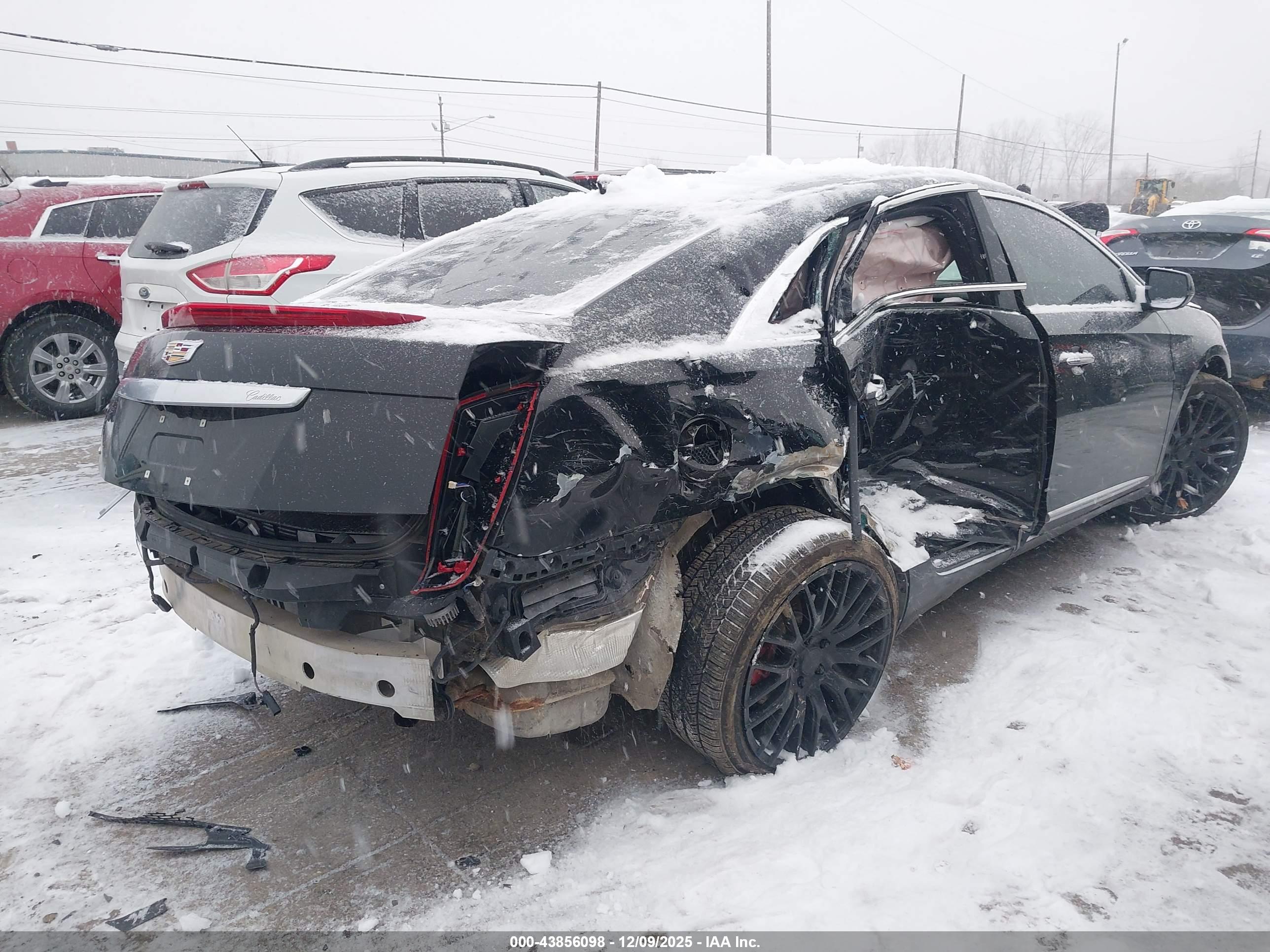 CADILLAC XTS image 4