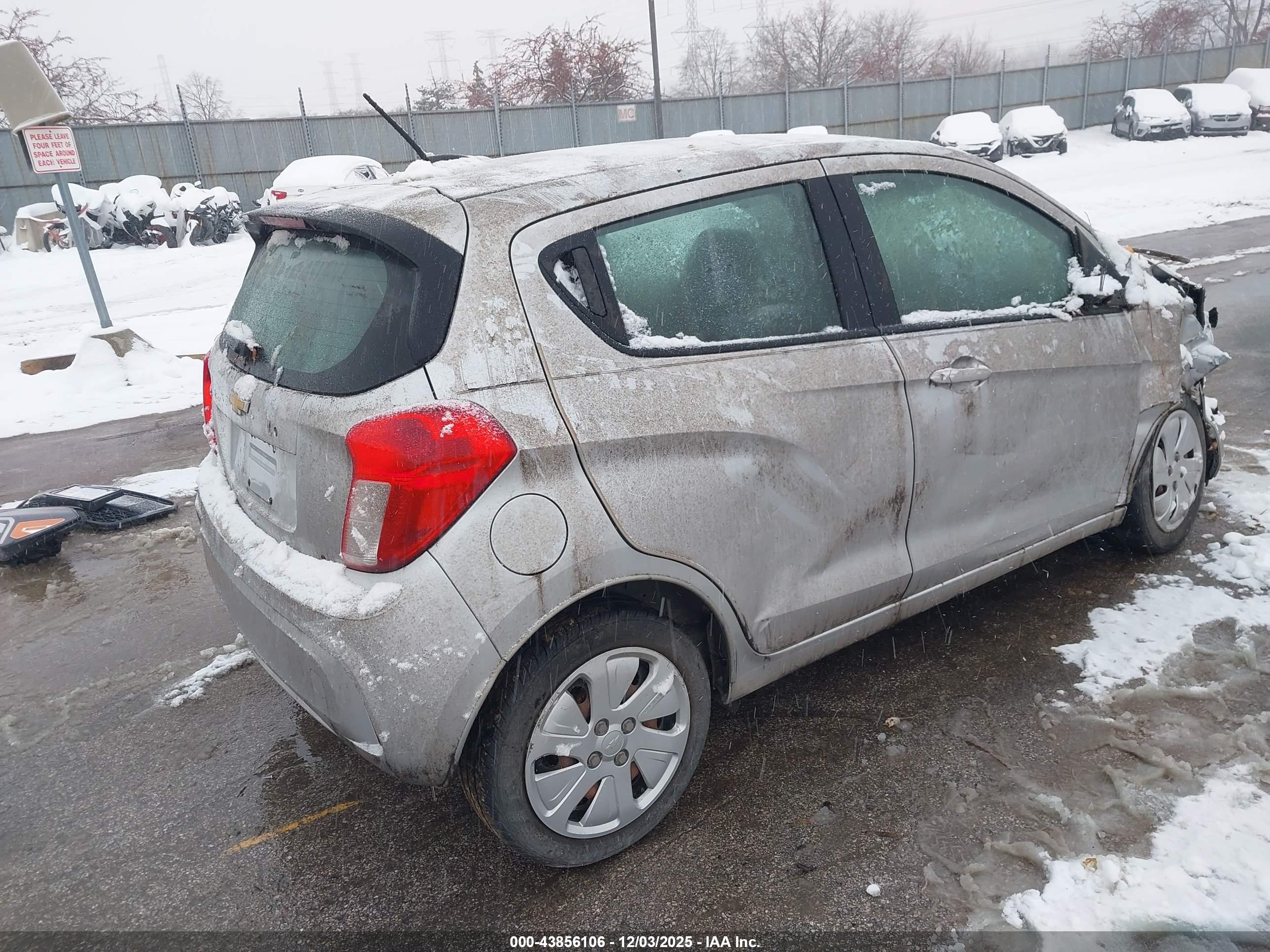 CHEVROLET SPARK image 4