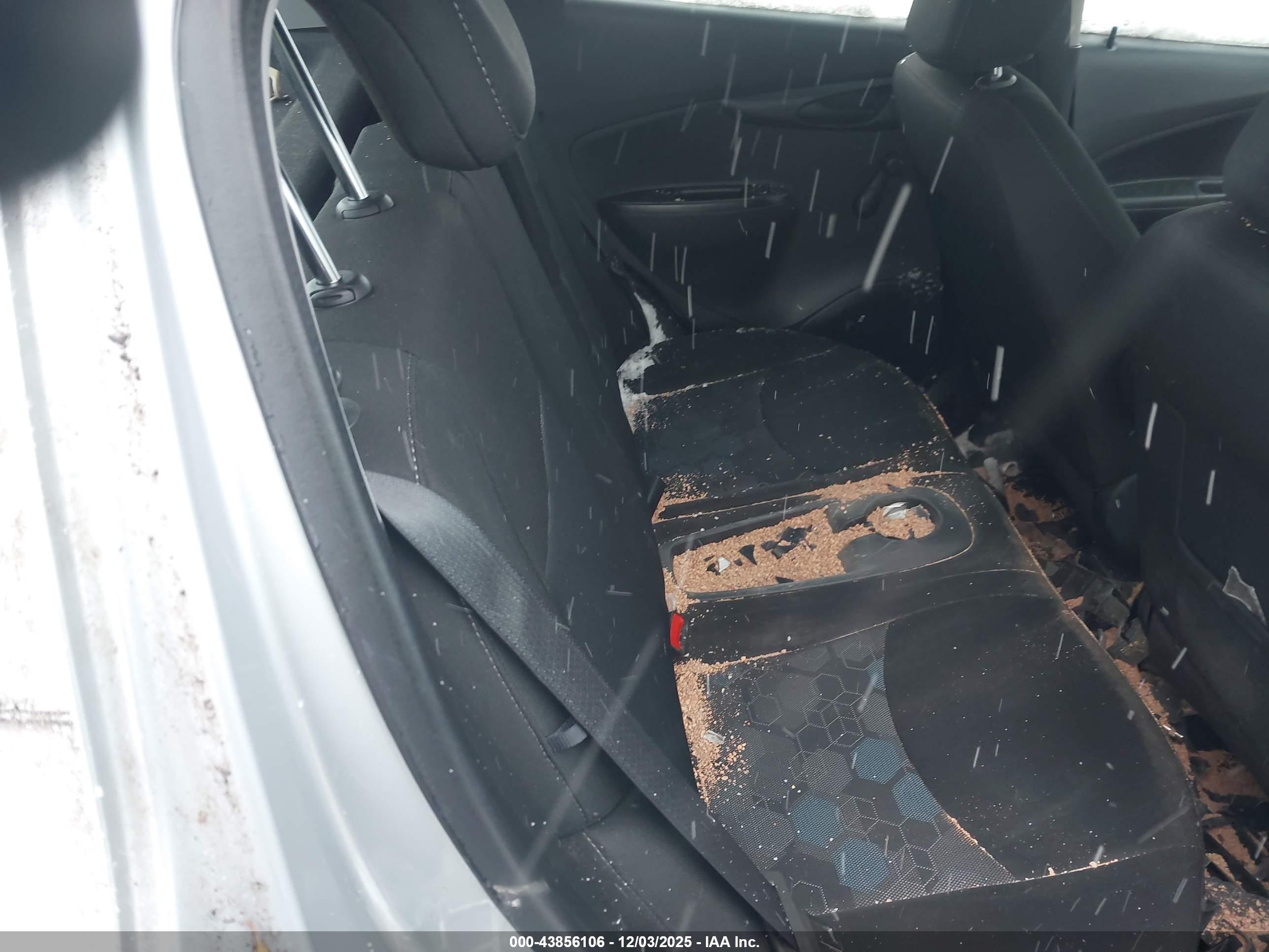 CHEVROLET SPARK image 8