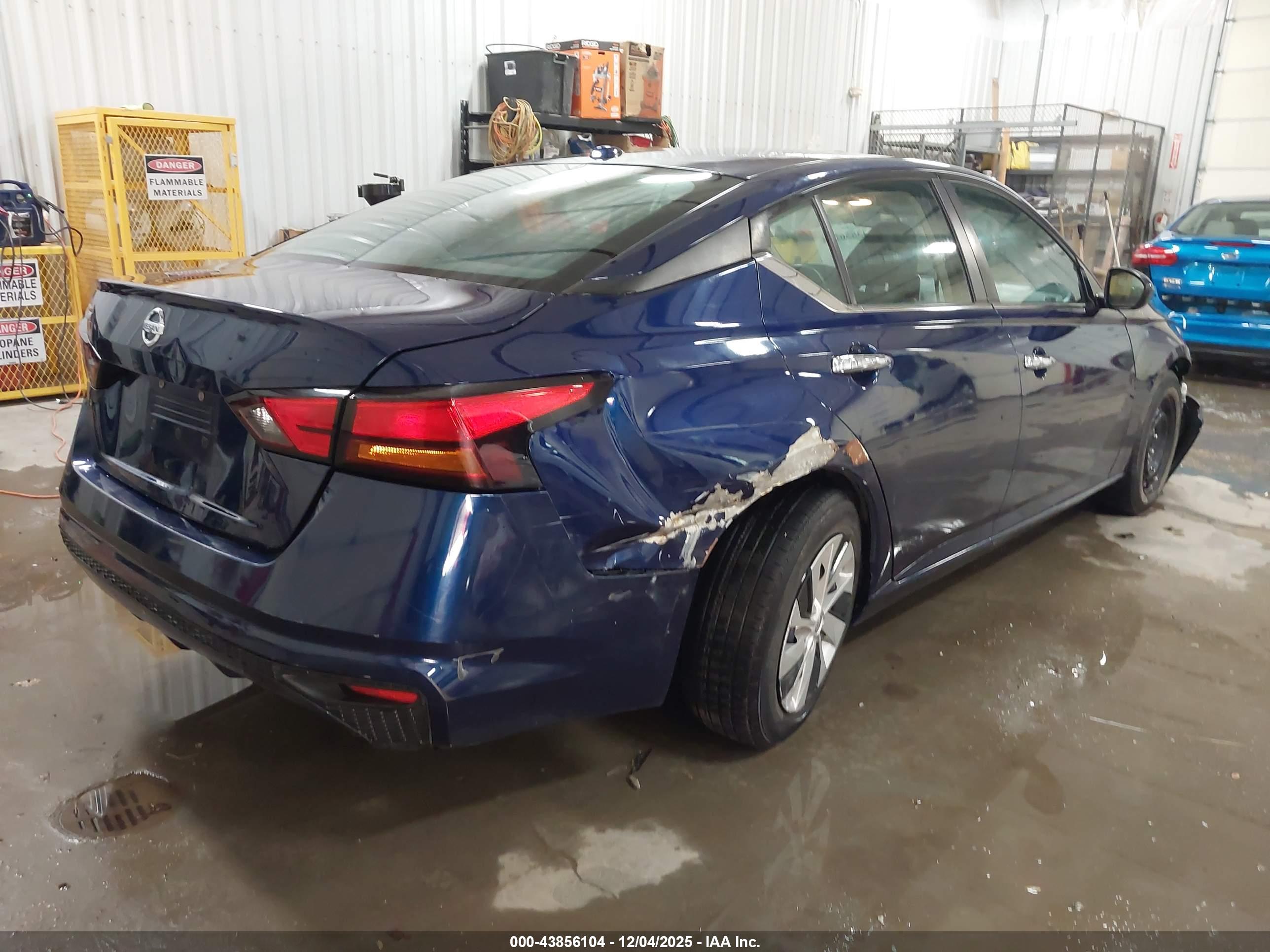 NISSAN ALTIMA image 4