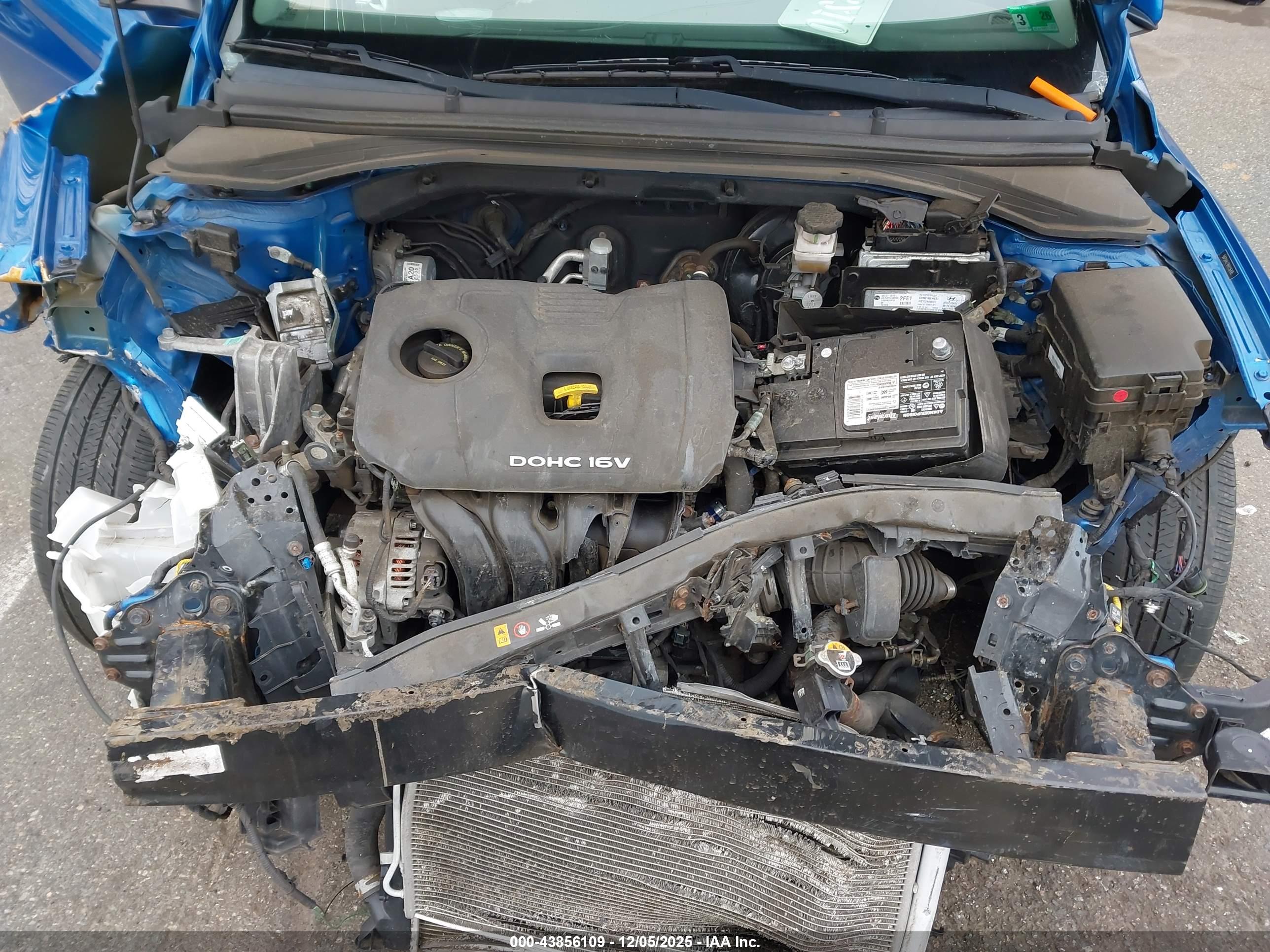 HYUNDAI ELANTRA image 10