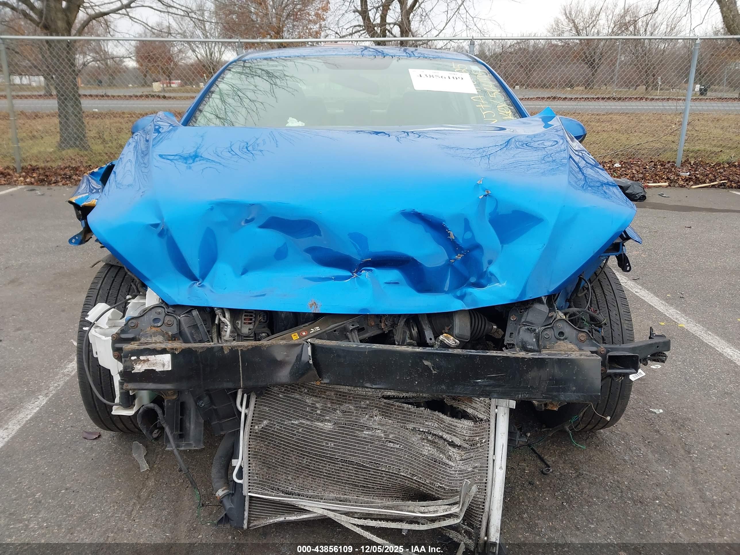 HYUNDAI ELANTRA image 6