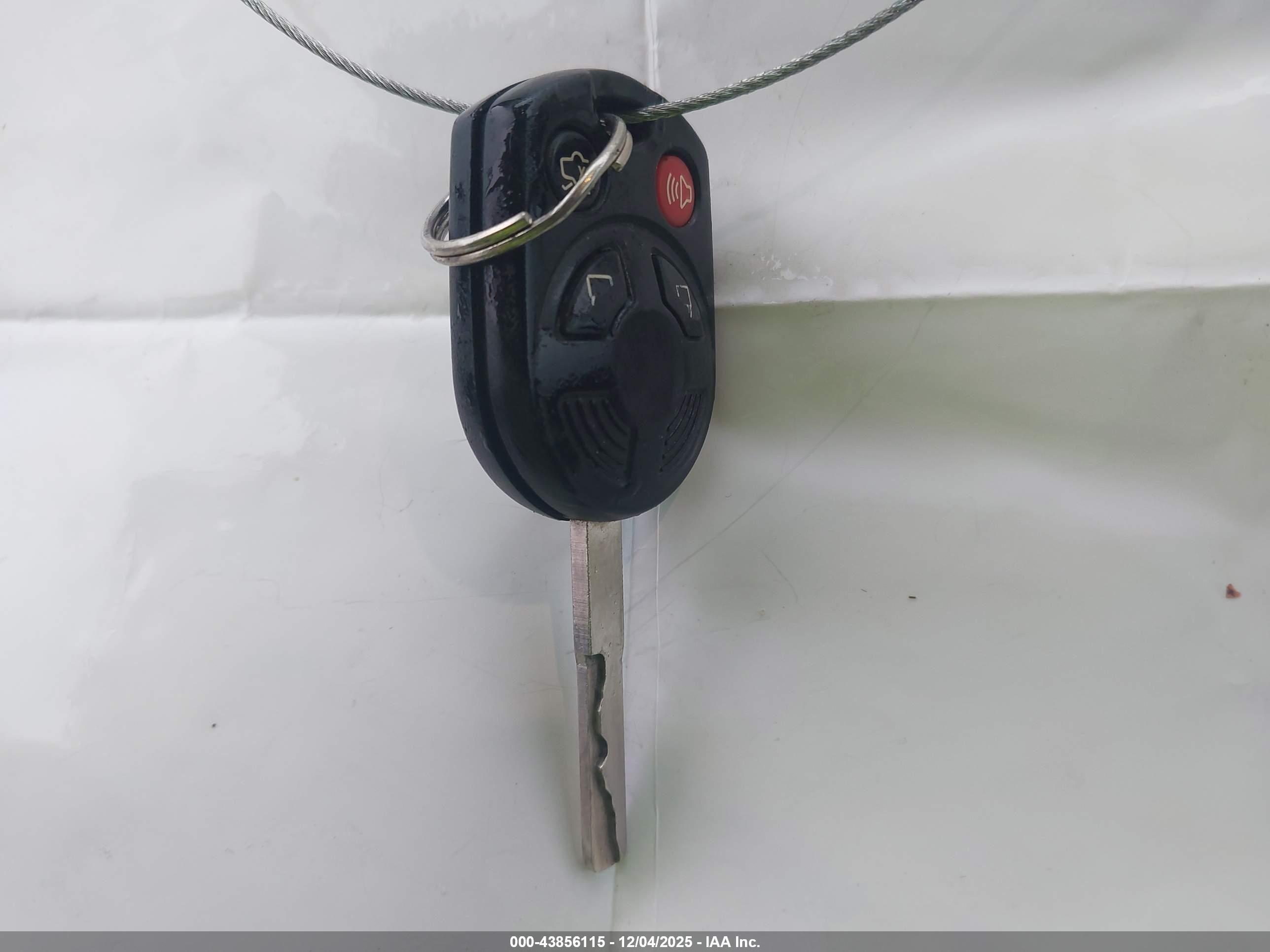 FORD ESCAPE image 11