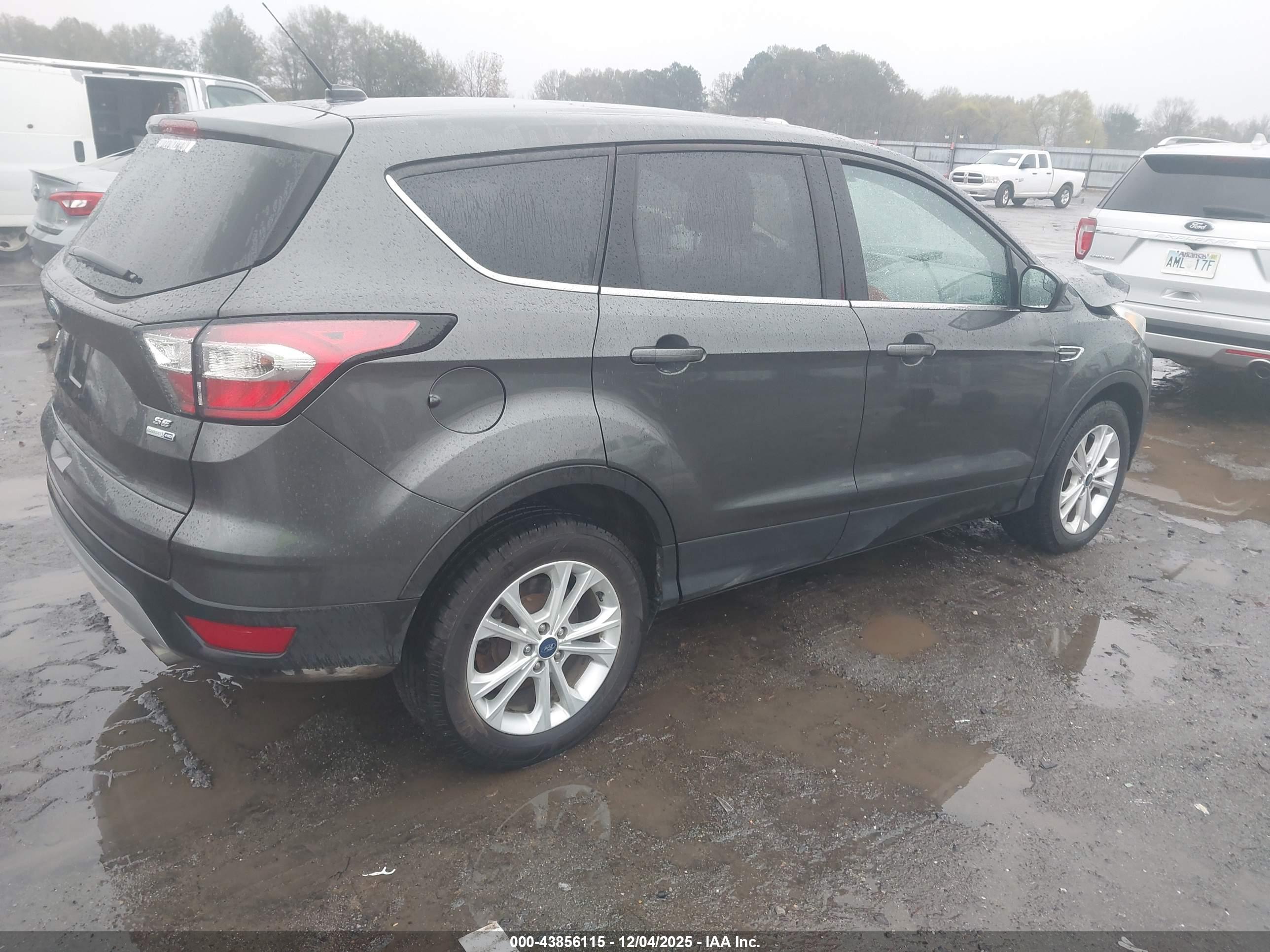 FORD ESCAPE image 4