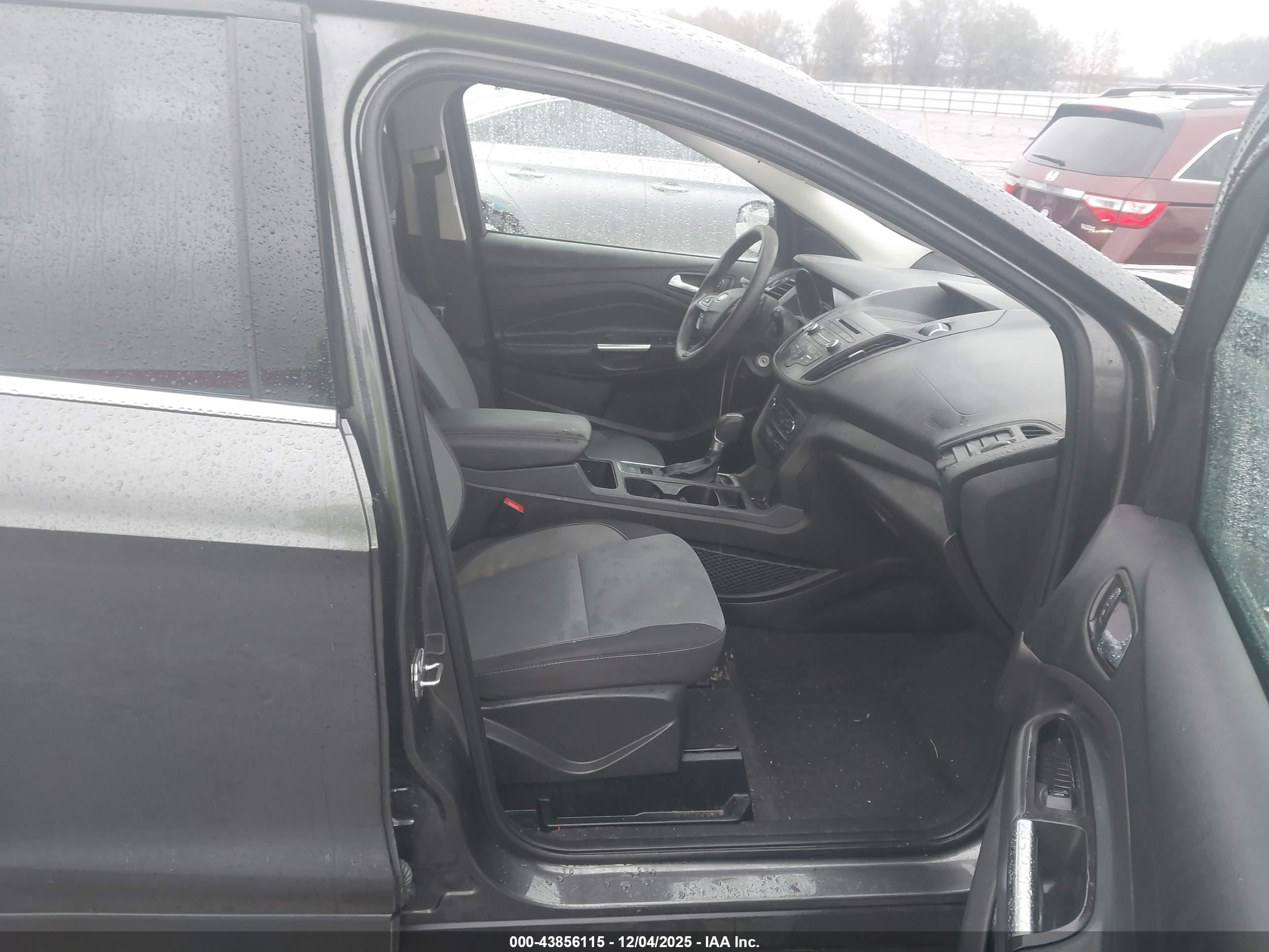 FORD ESCAPE image 5