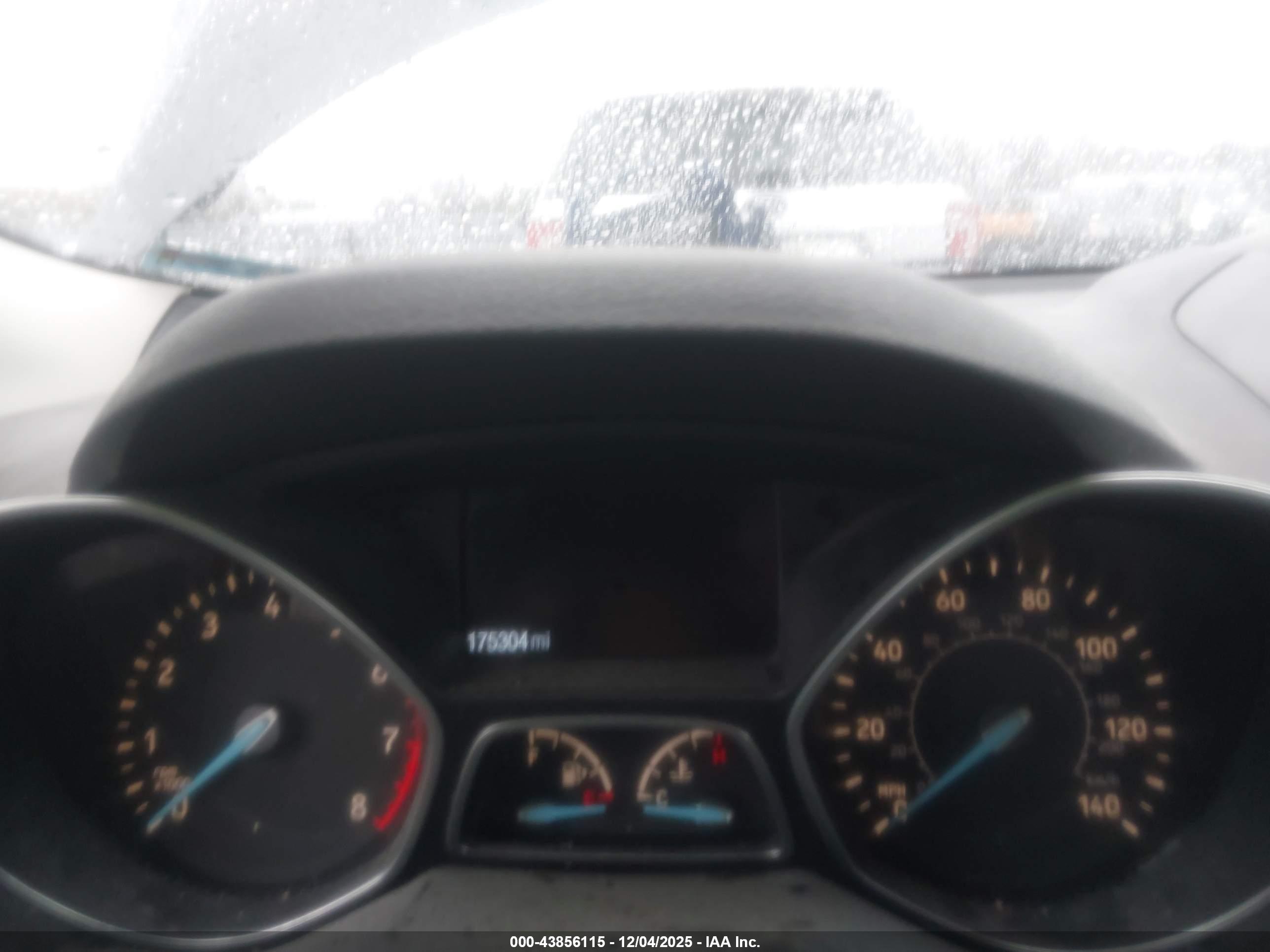 FORD ESCAPE image 7