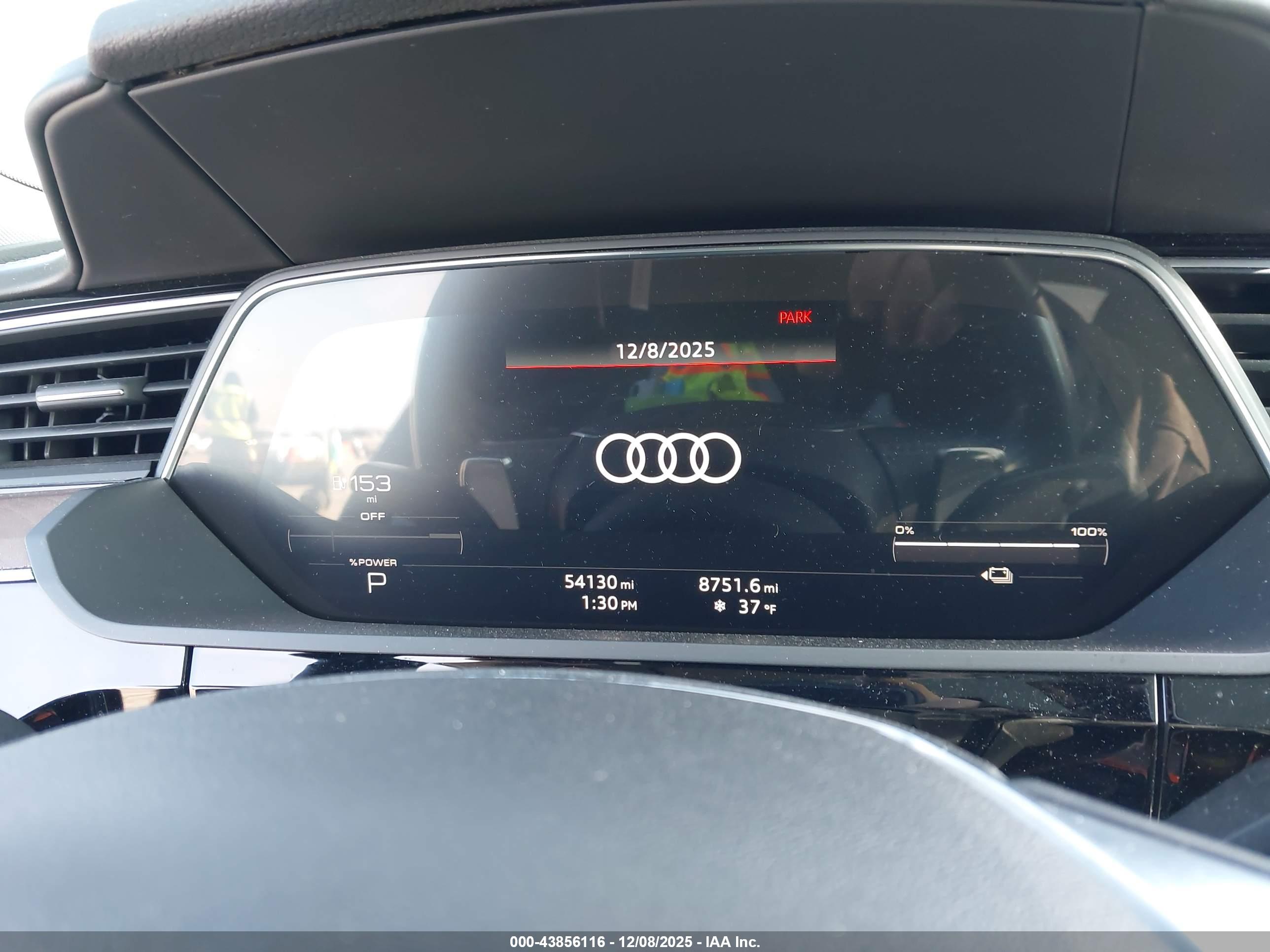 AUDI E-TRON image 7