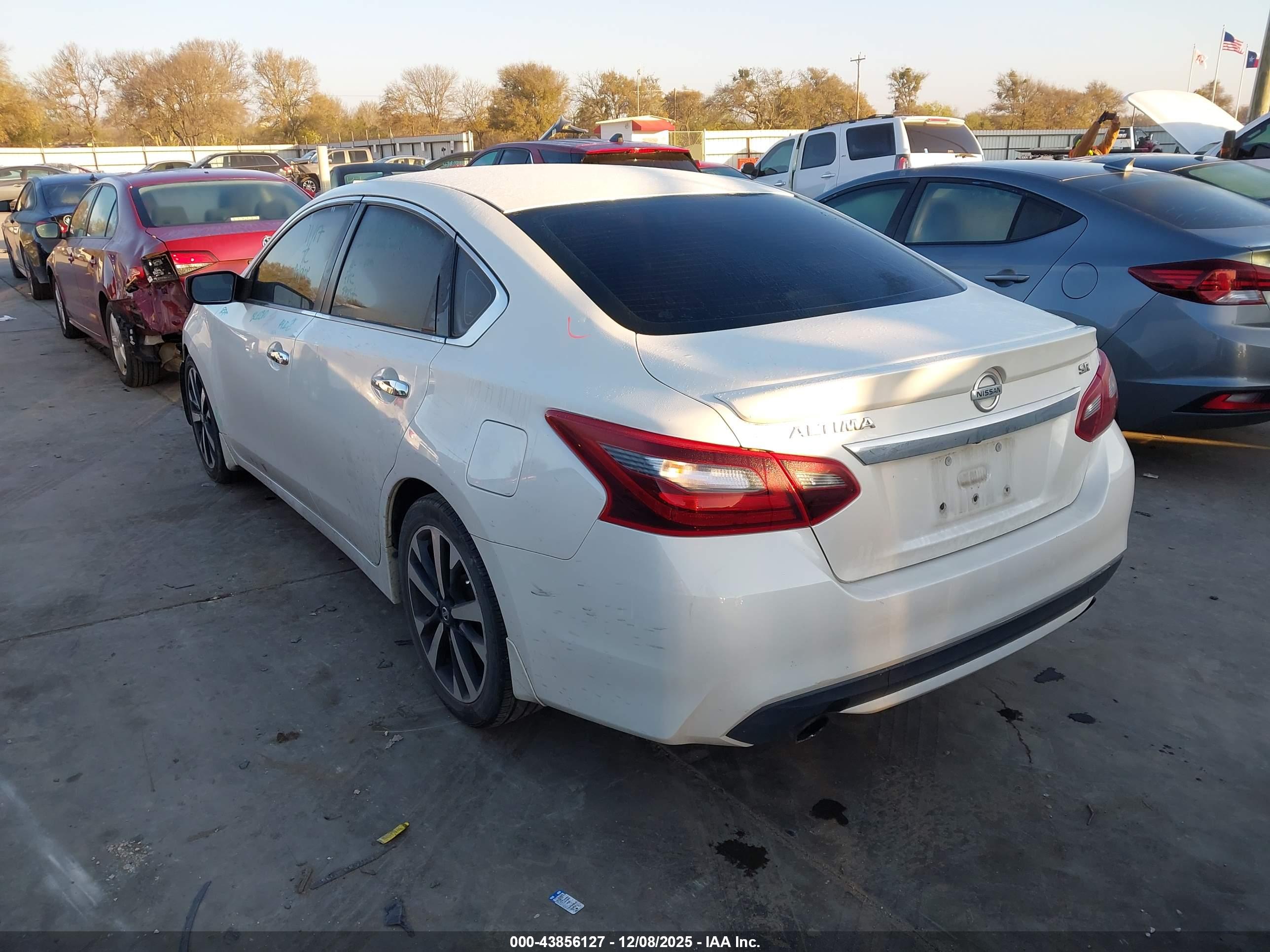NISSAN ALTIMA image 3
