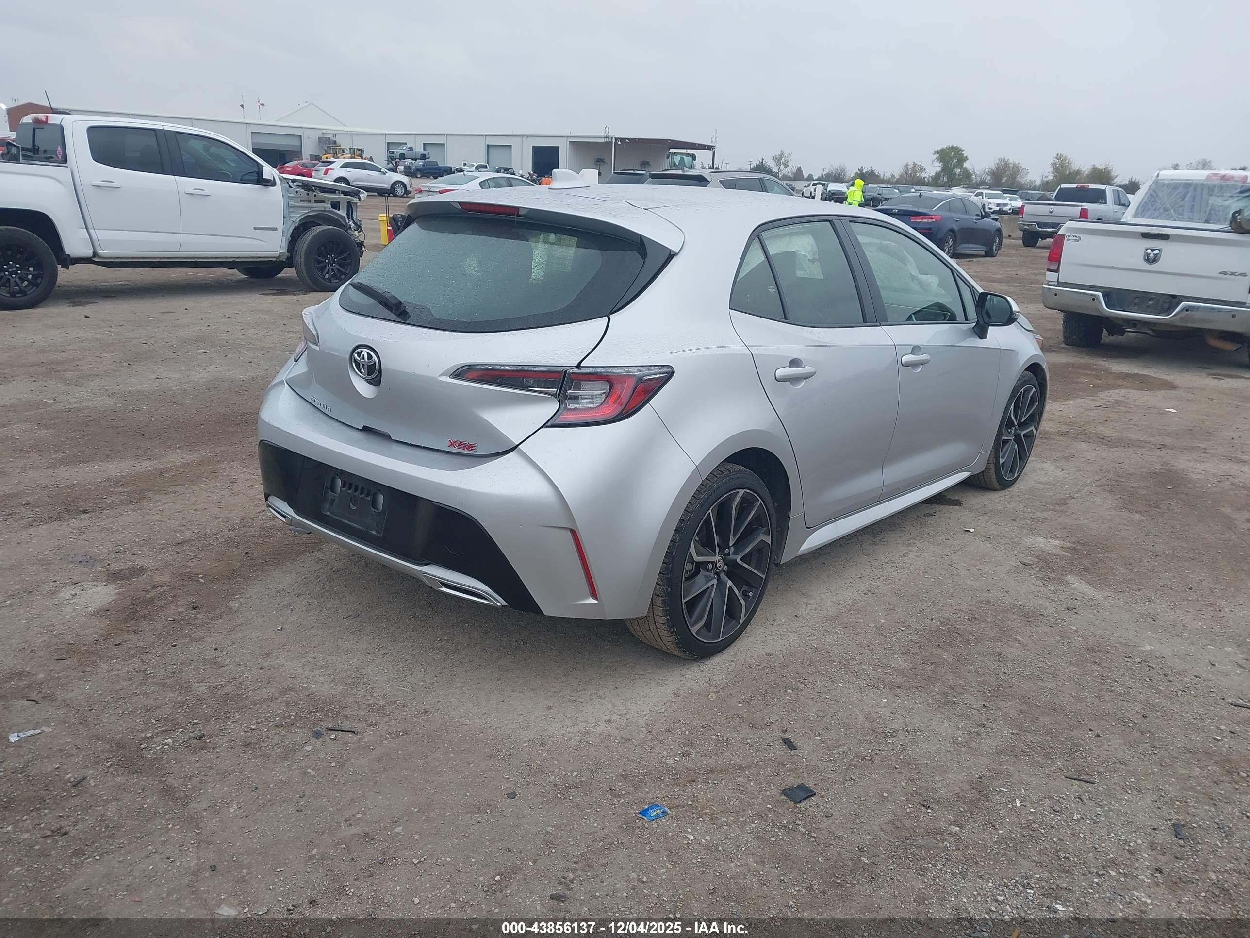 TOYOTA COROLLA image 4