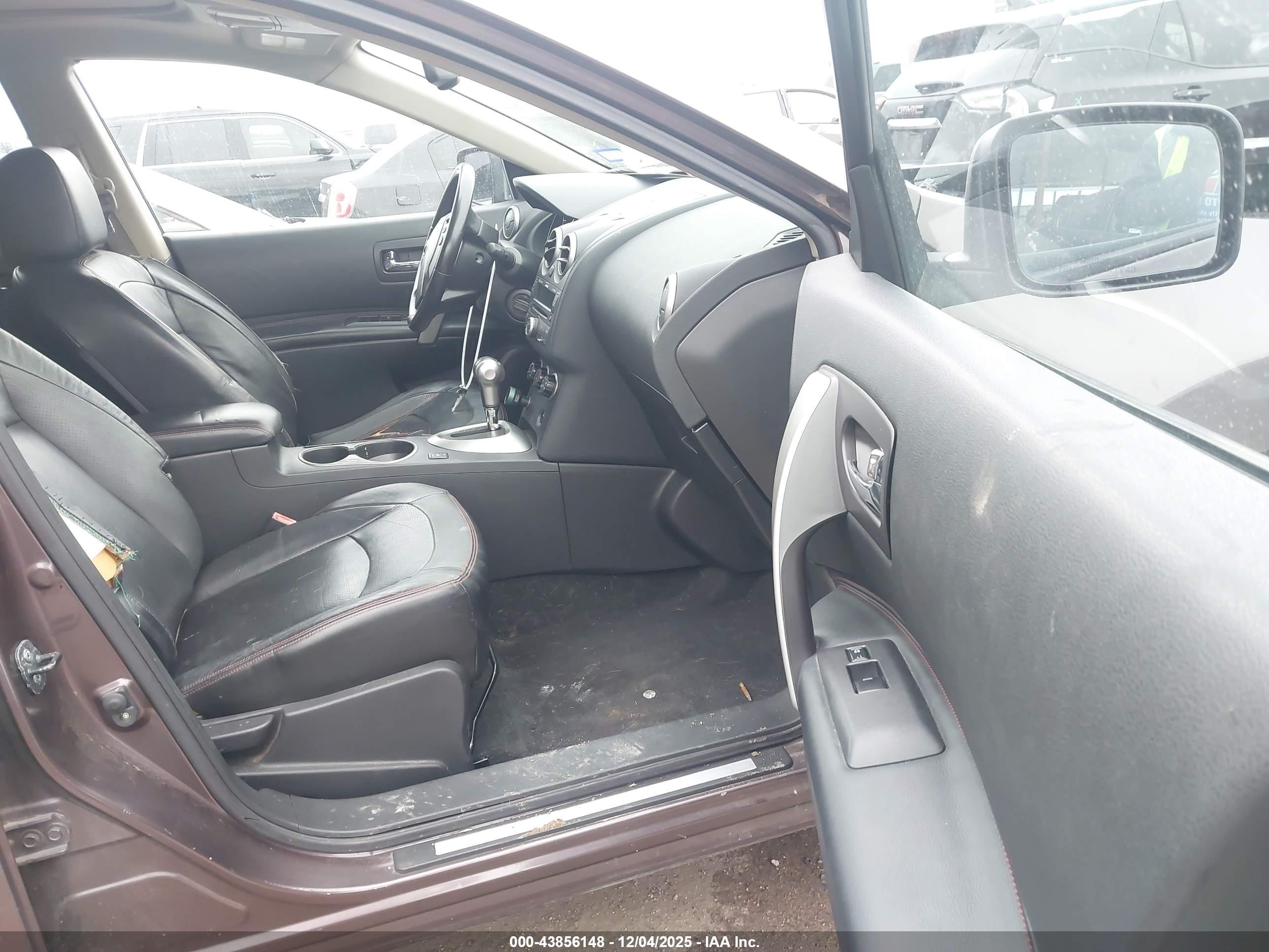 NISSAN ROGUE image 5