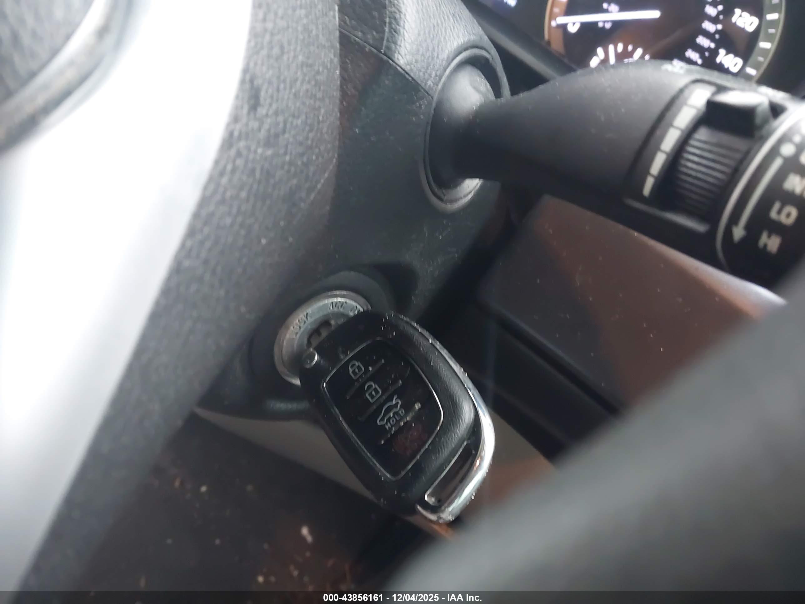HYUNDAI SONATA image 11