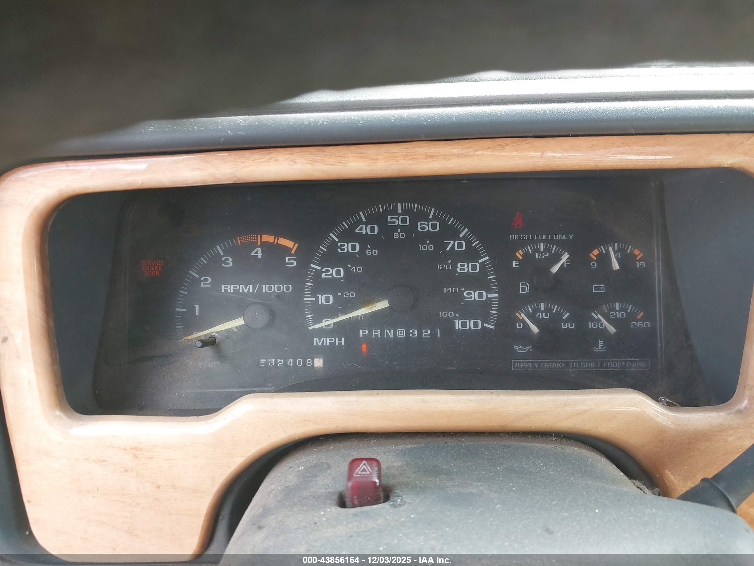 CHEVROLET GMT-400 image 7