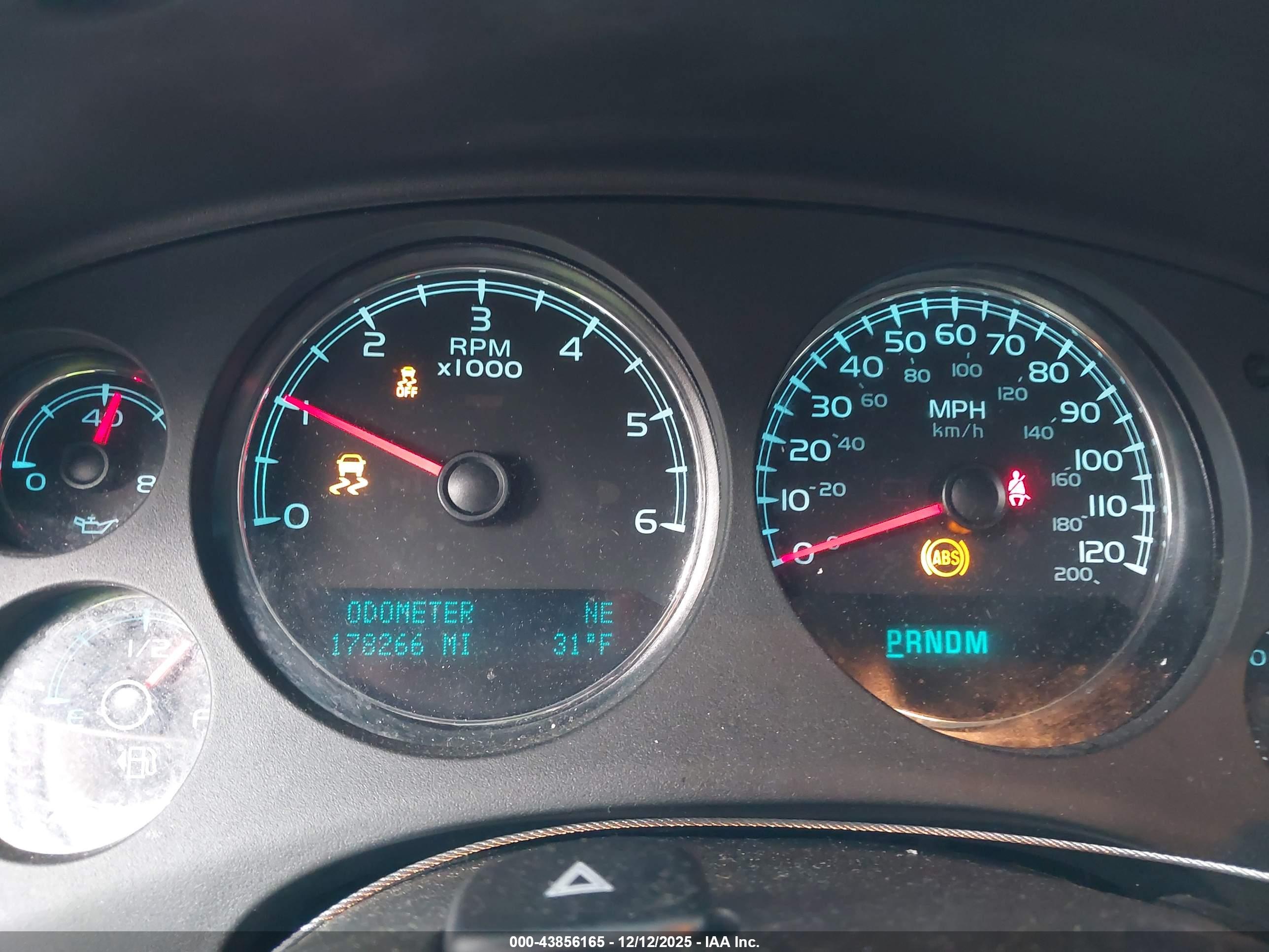 GMC YUKON image 7