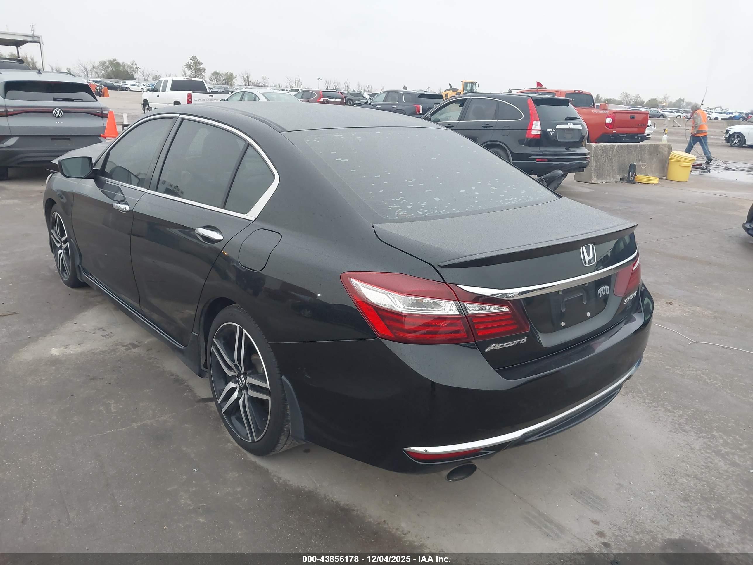 HONDA ACCORD image 3