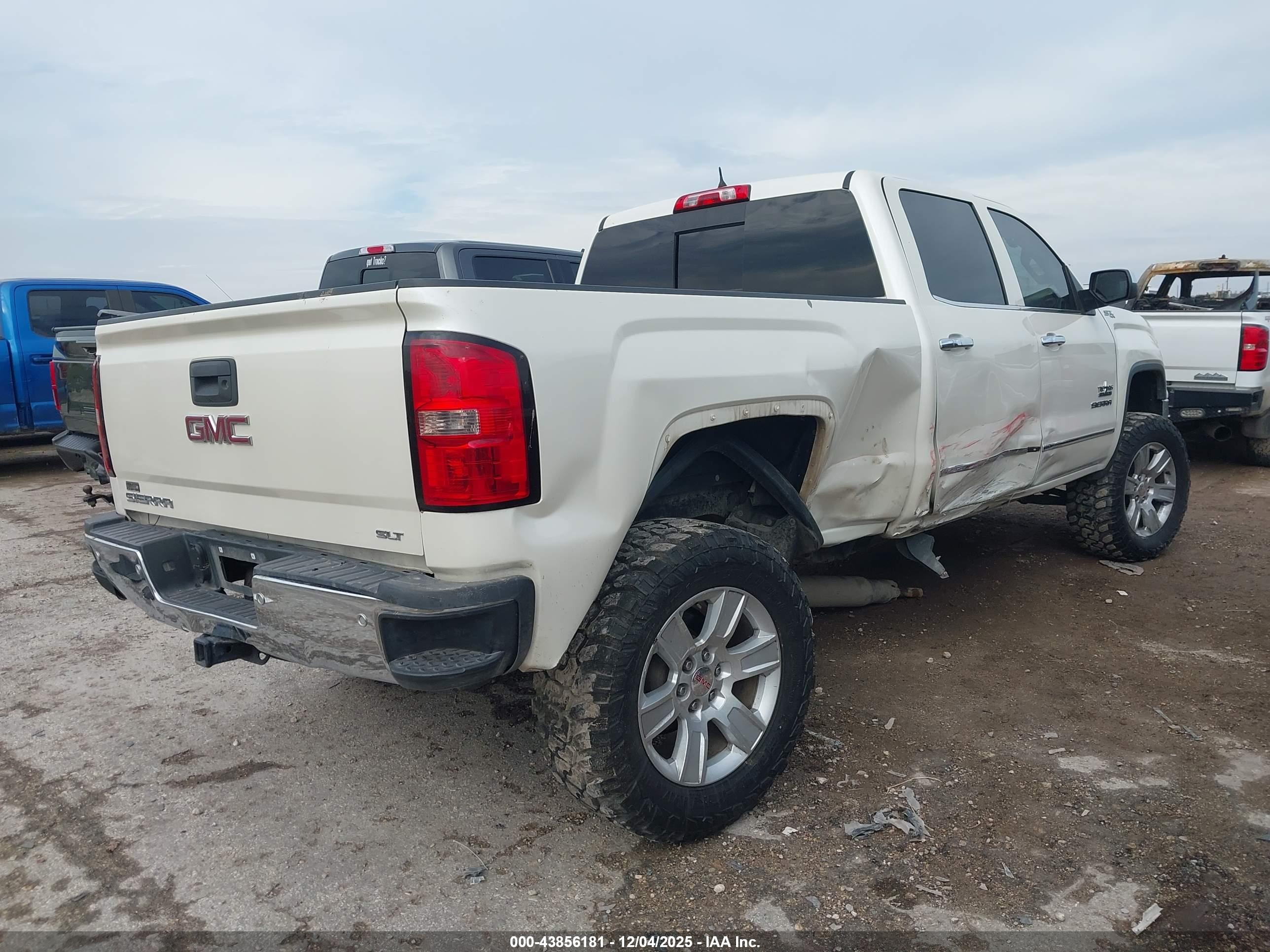 GMC SIERRA image 4