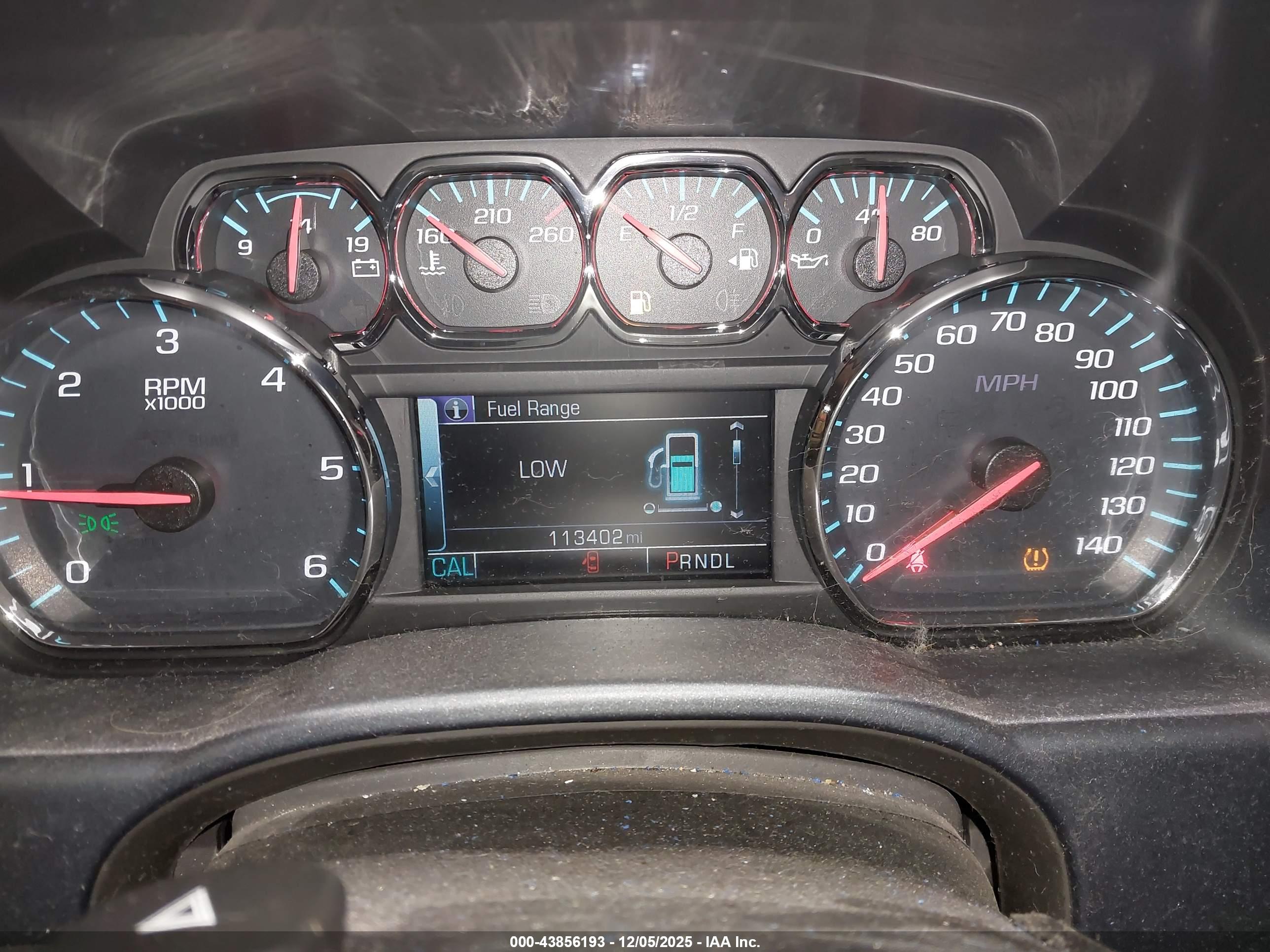 CHEVROLET SILVERADO image 7