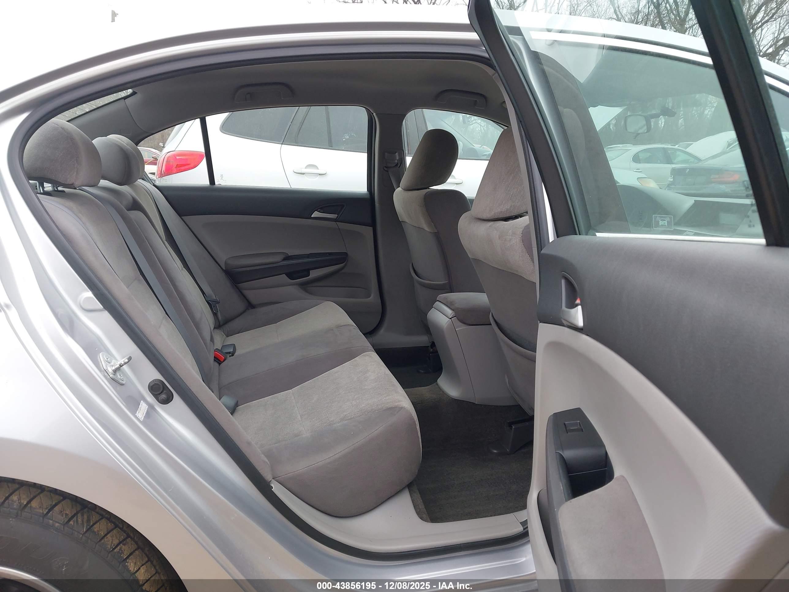 HONDA ACCORD image 8