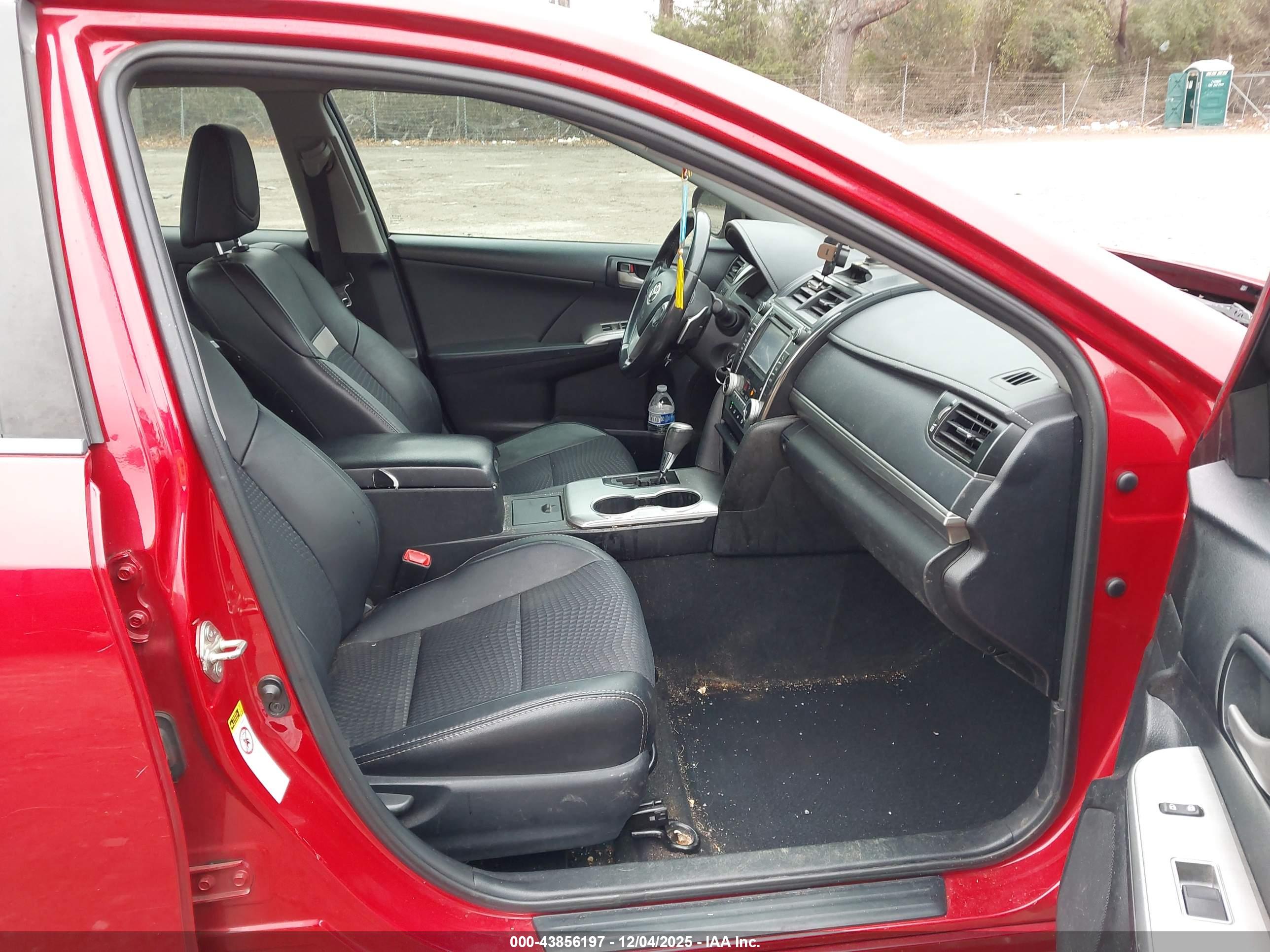 TOYOTA CAMRY image 5