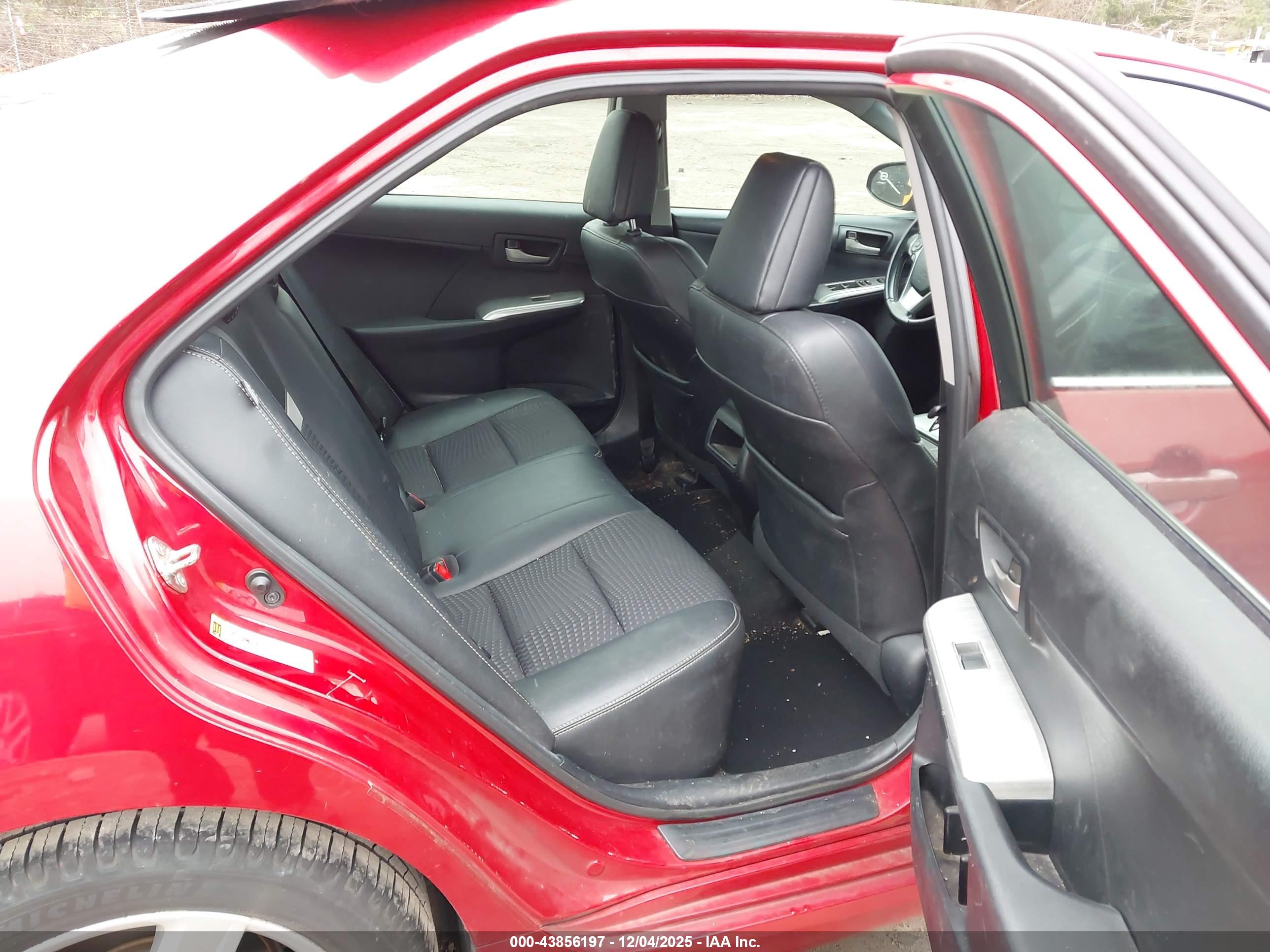 TOYOTA CAMRY image 8