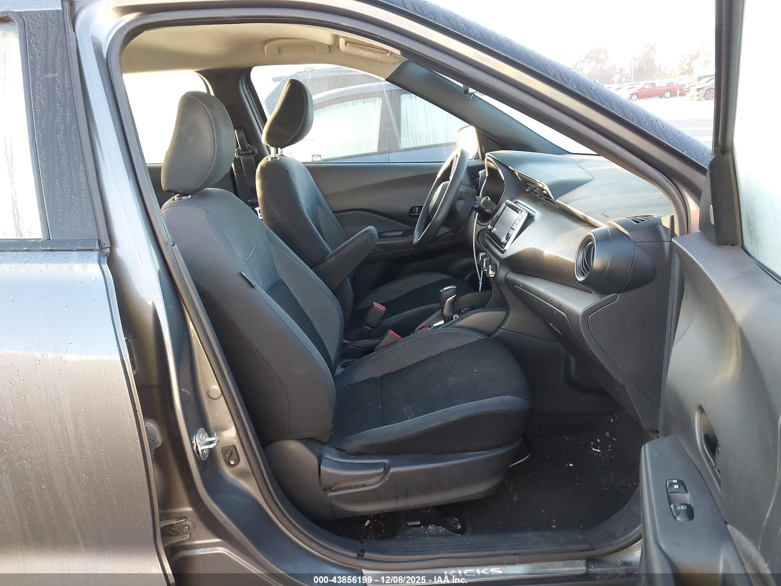 NISSAN KICKS image 5