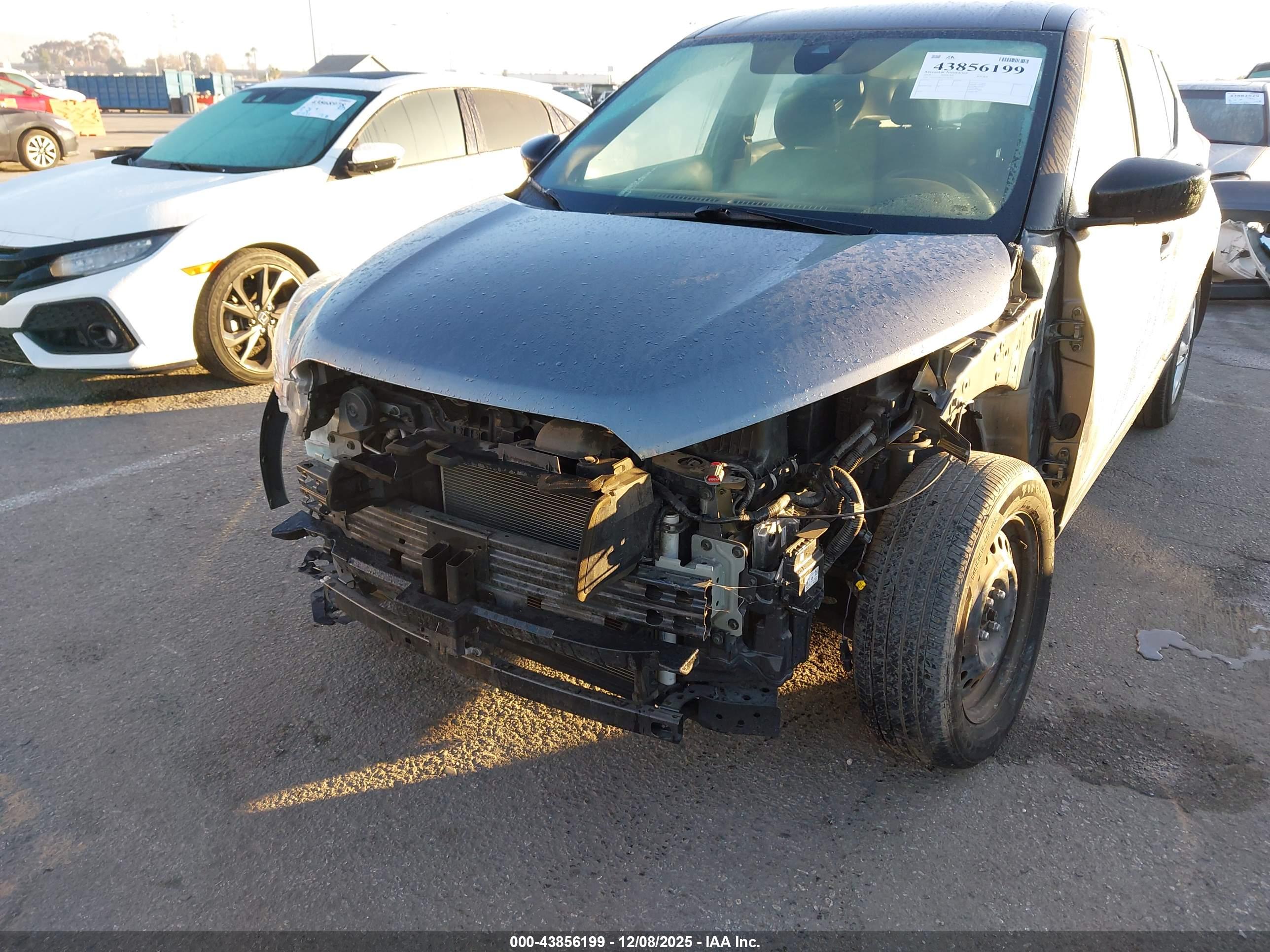 NISSAN KICKS image 6