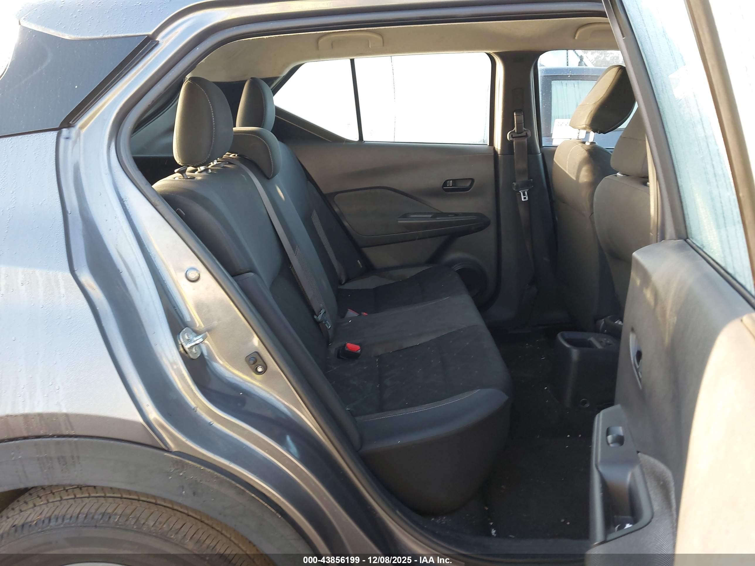 NISSAN KICKS image 8