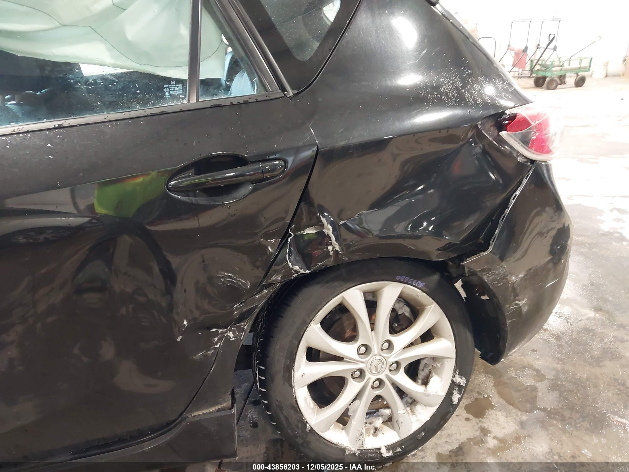 MAZDA MAZDA3 image 6