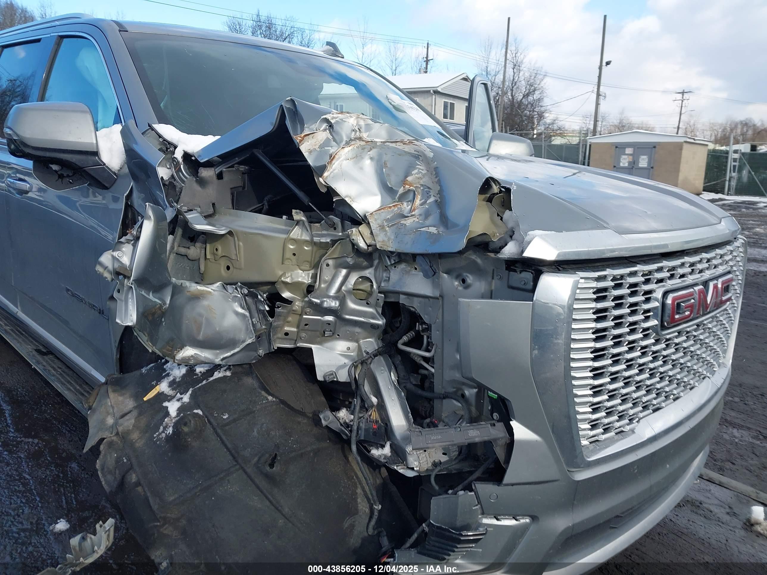 GMC YUKON image 6