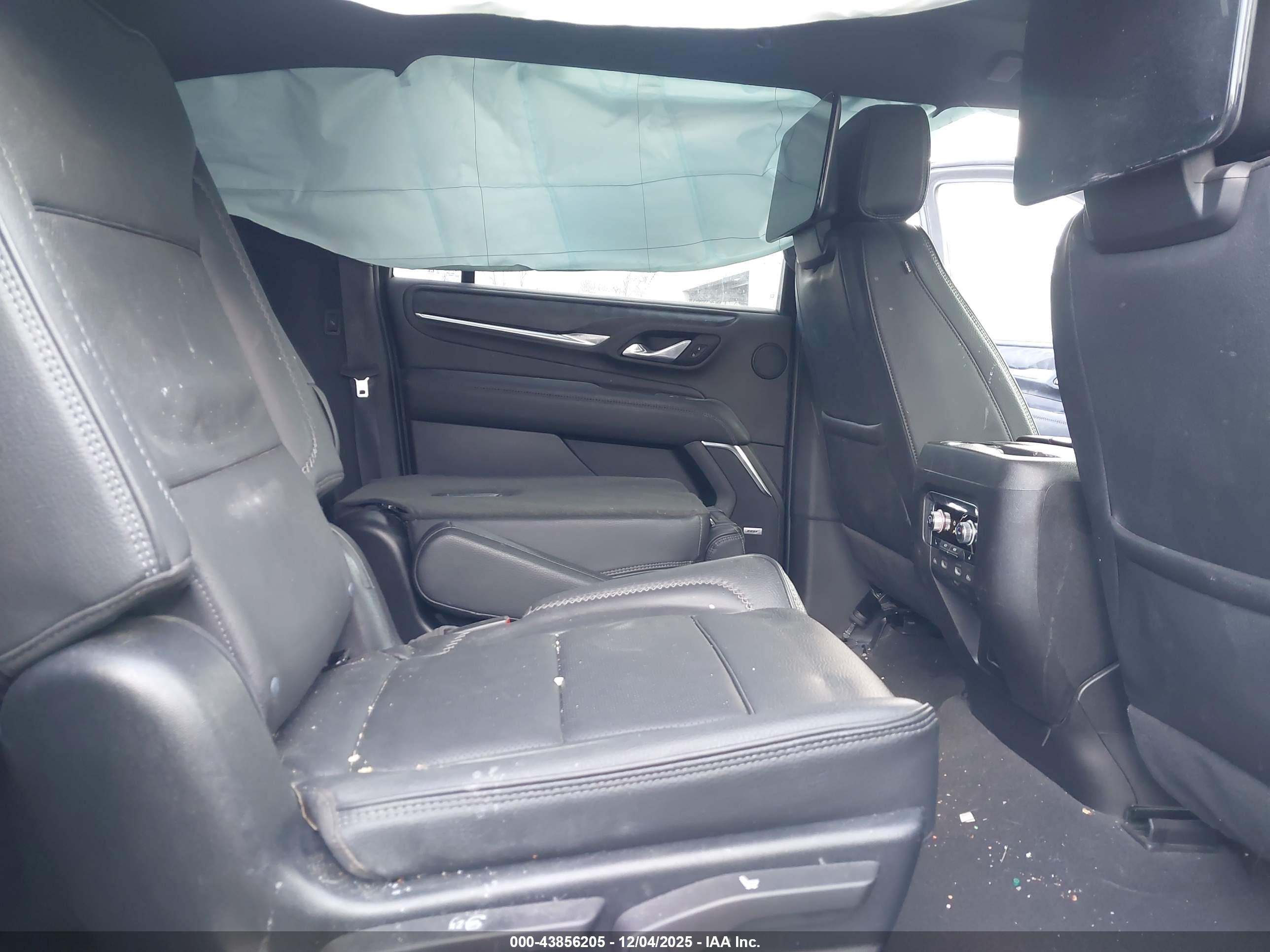 GMC YUKON image 8
