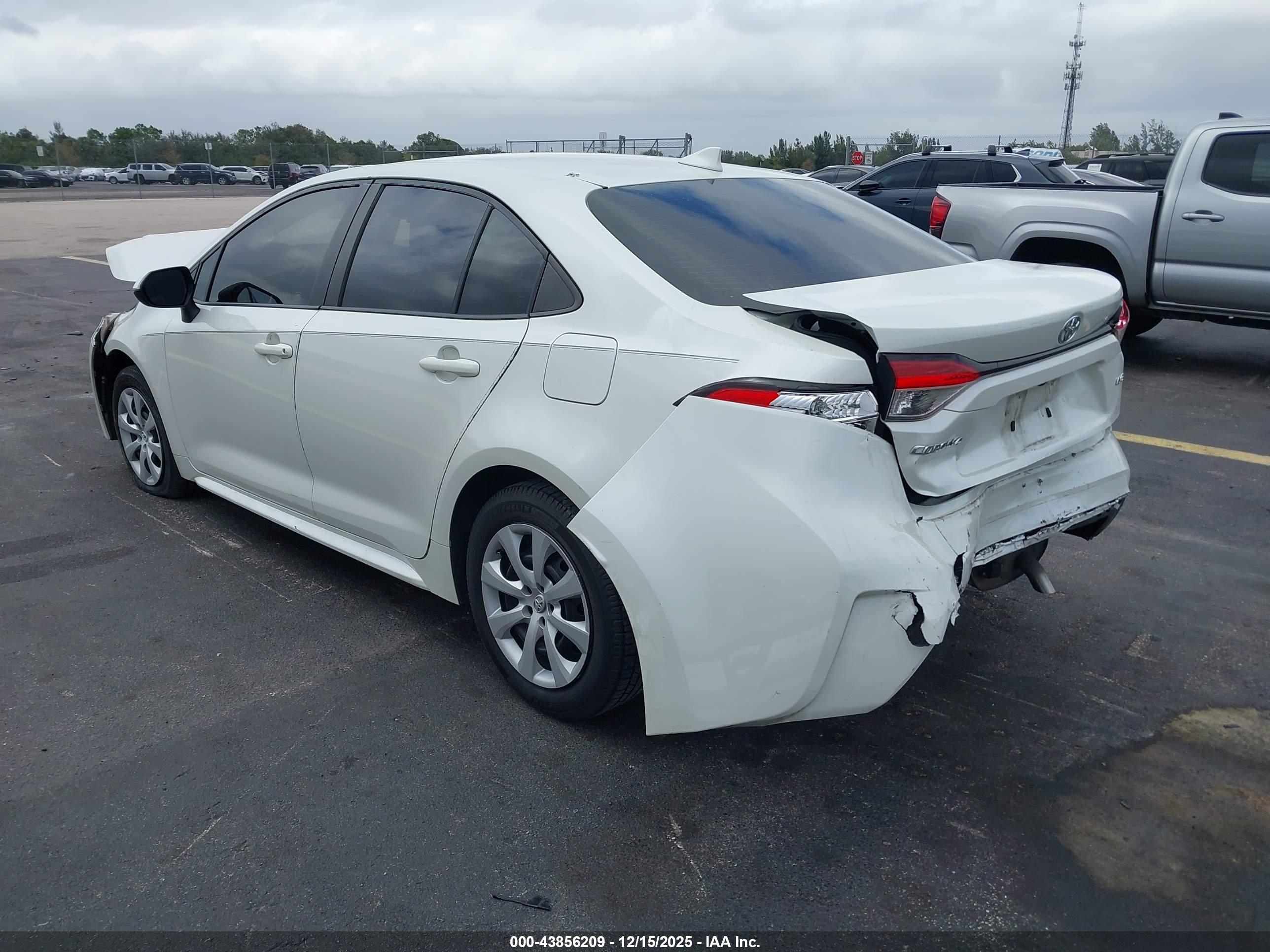 TOYOTA COROLLA image 3