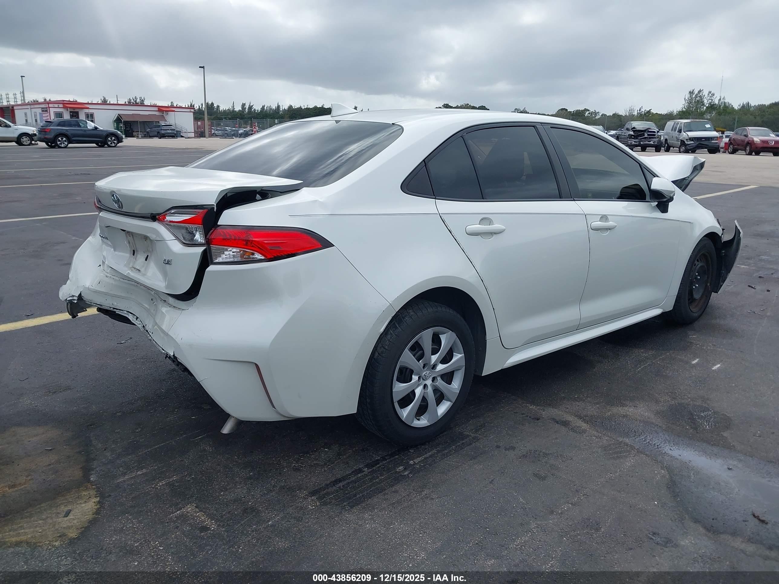 TOYOTA COROLLA image 4