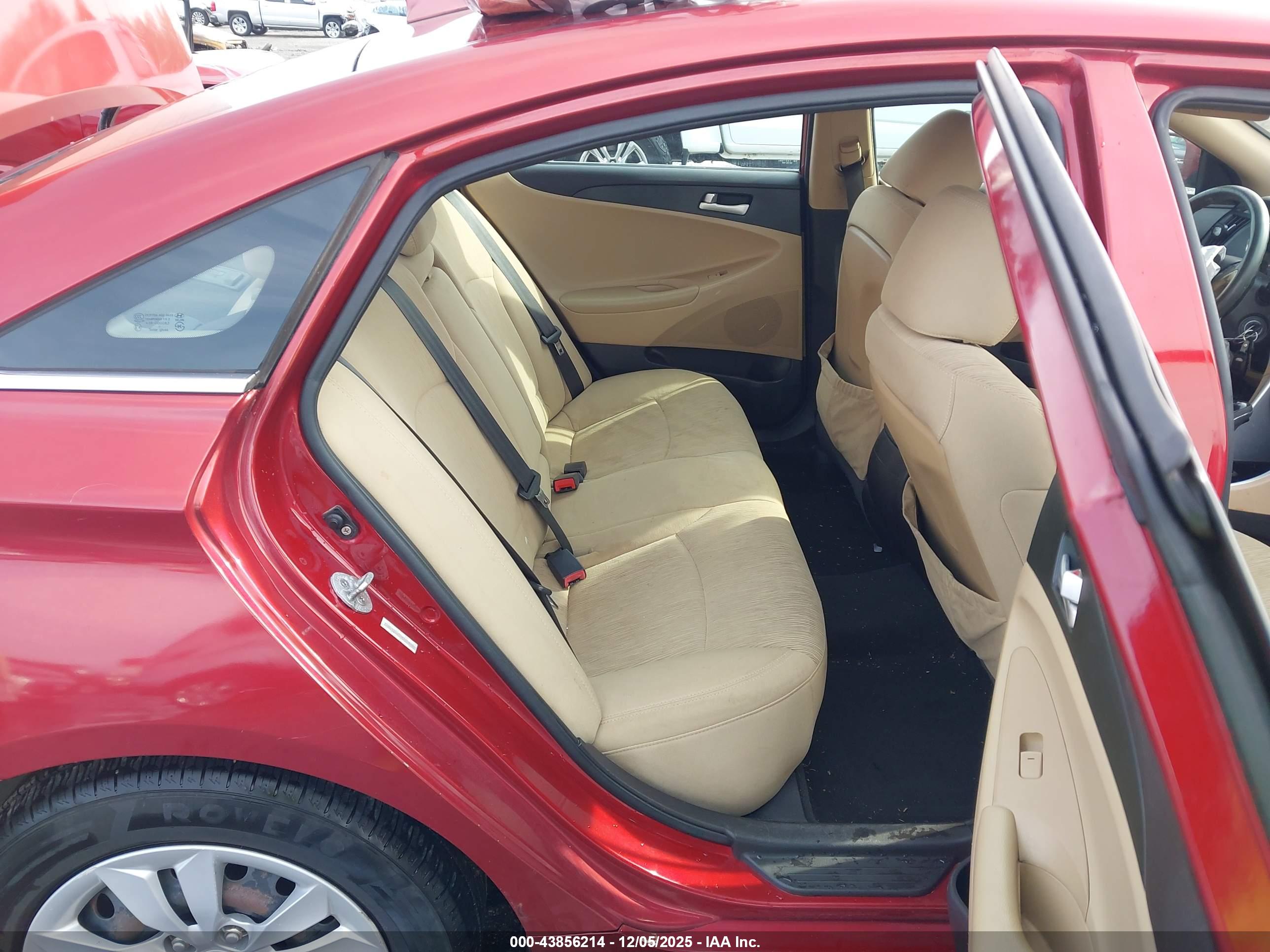 HYUNDAI SONATA image 8