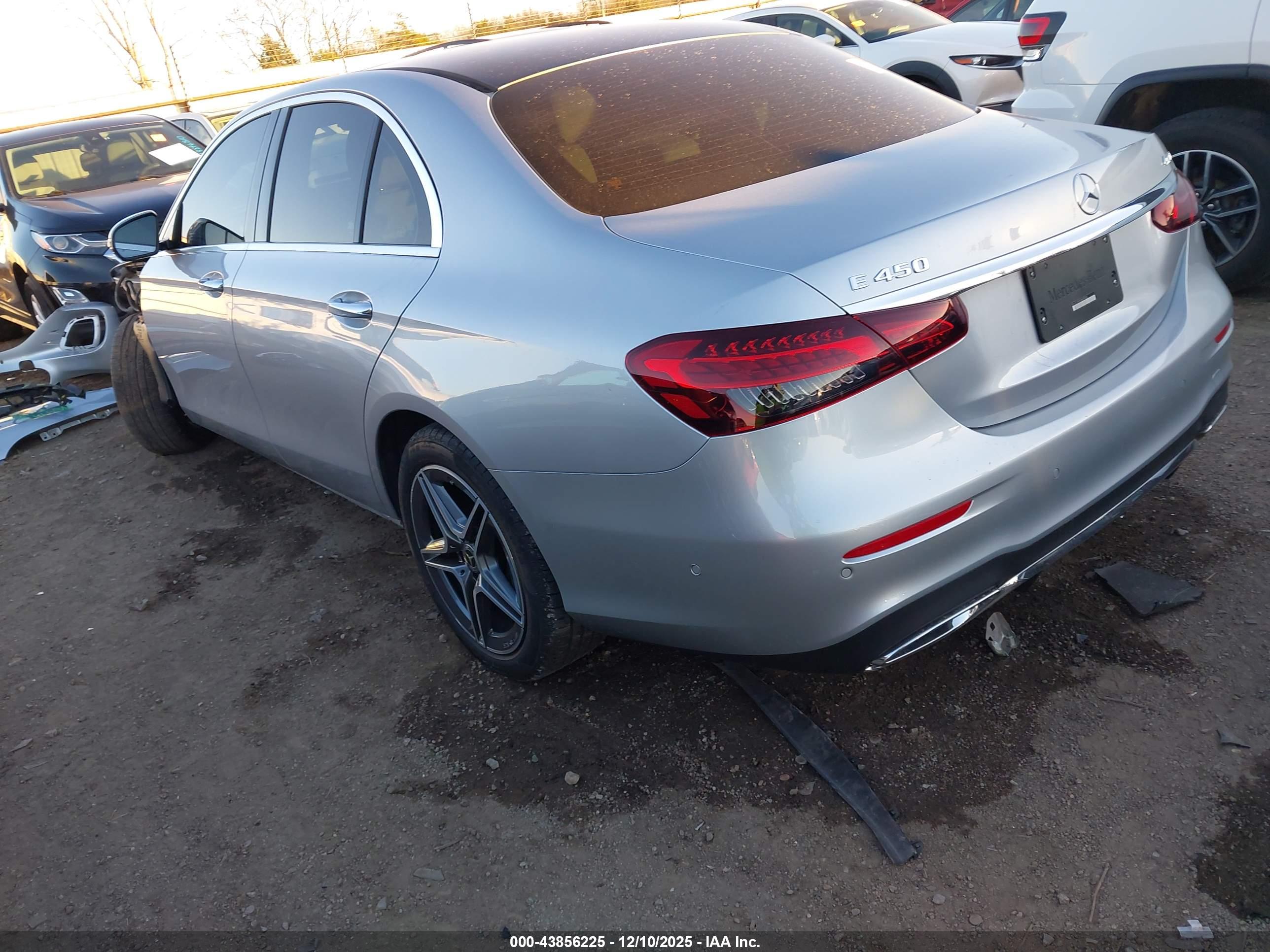 MERCEDES-BENZ E image 3