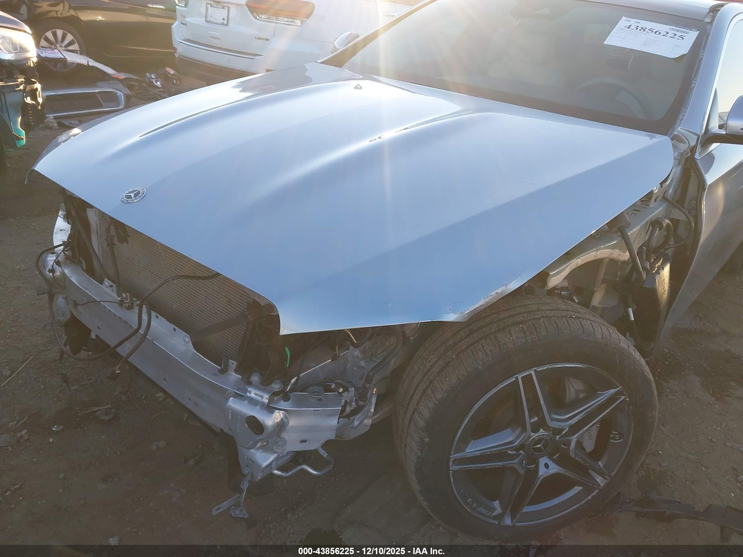 MERCEDES-BENZ E image 6