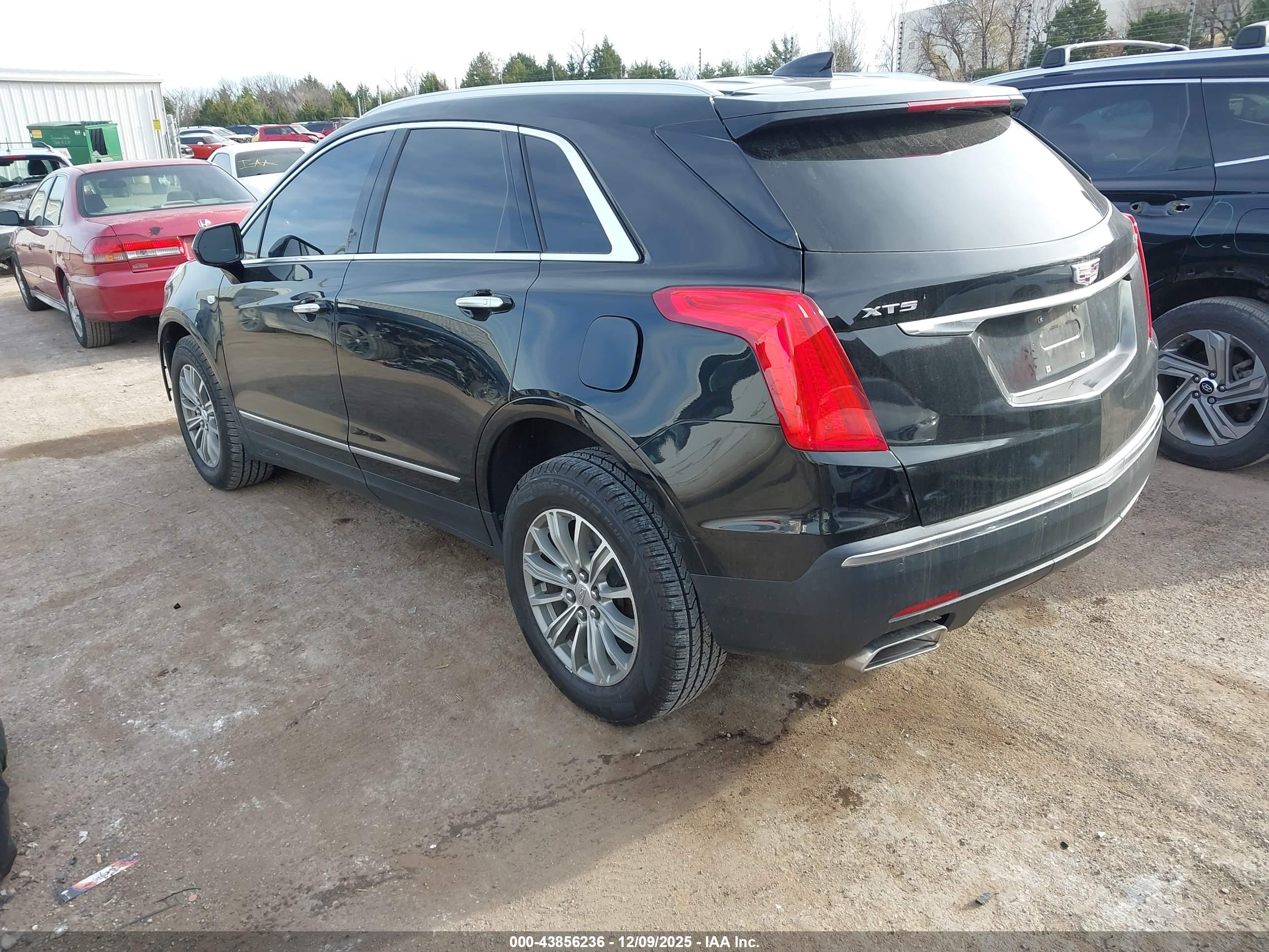 CADILLAC XT5 image 3