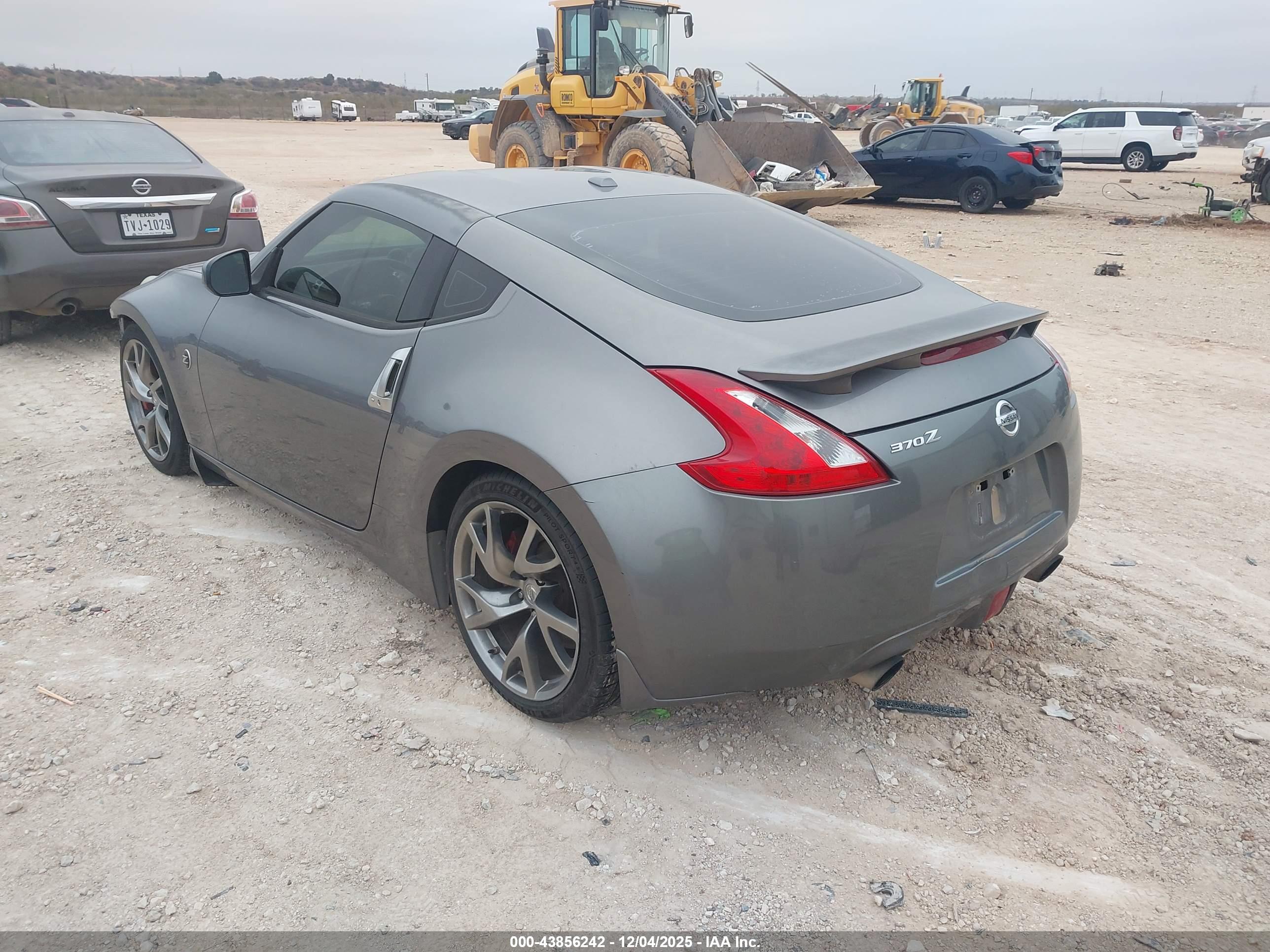 NISSAN 370Z image 3