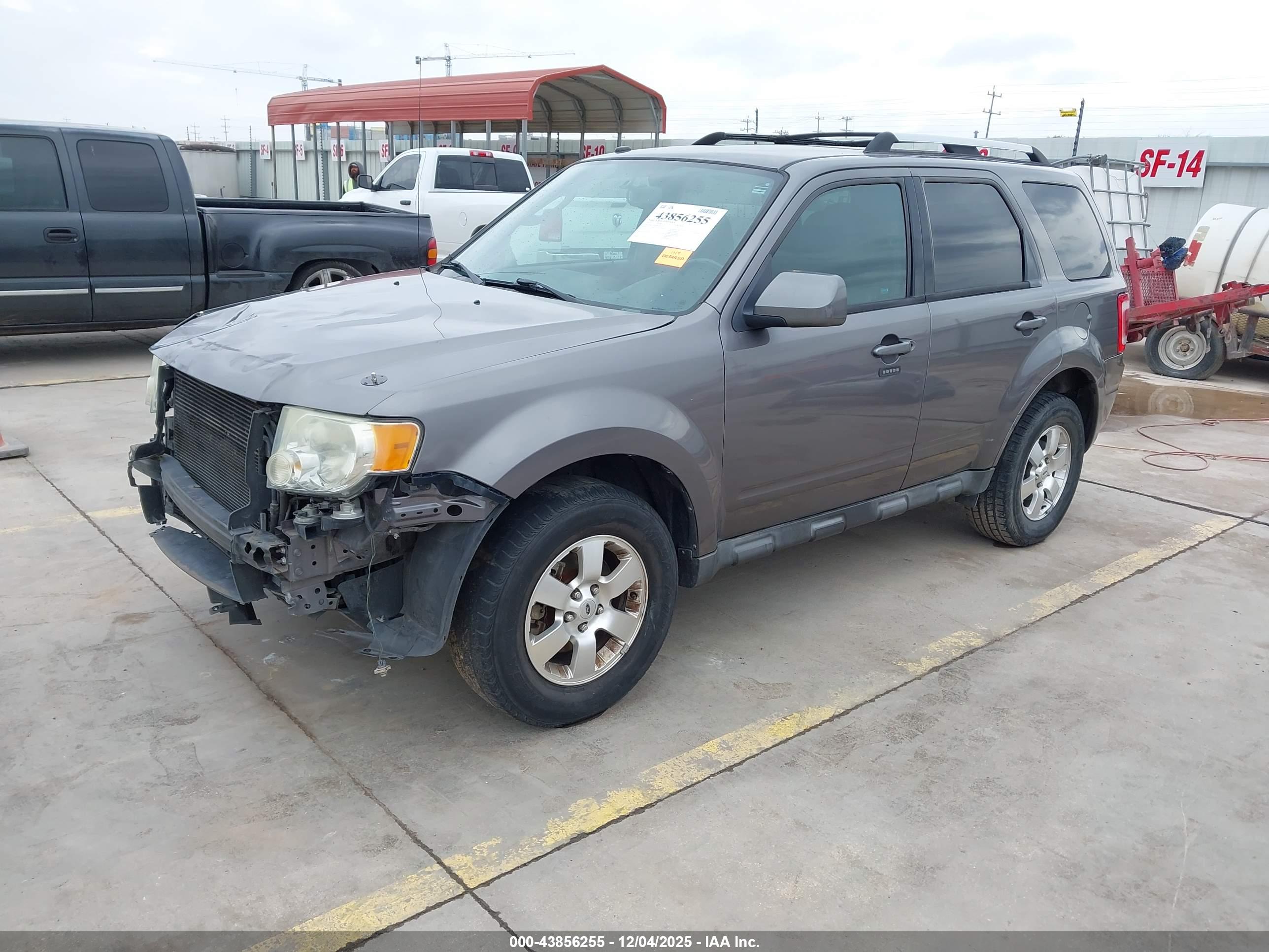 FORD ESCAPE image 2