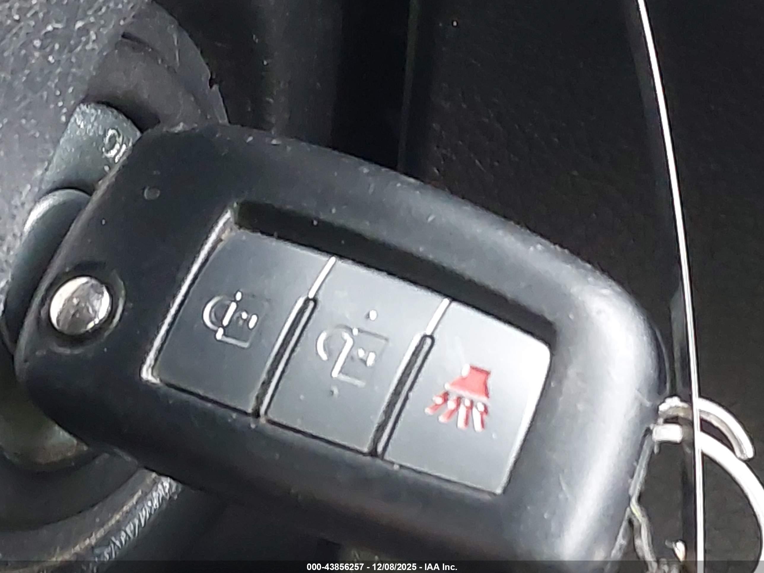 NISSAN ROGUE image 11