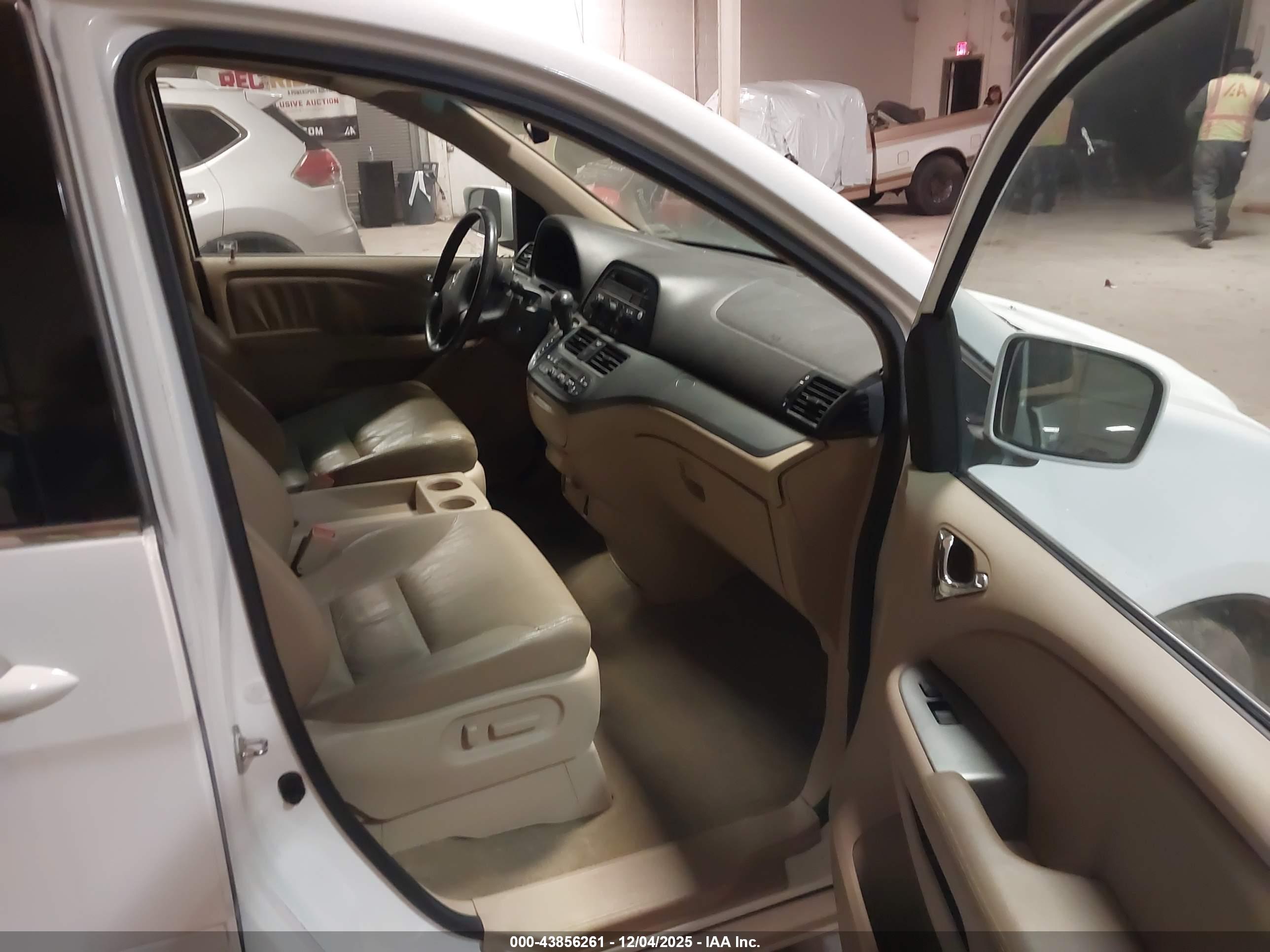 HONDA ODYSSEY image 5