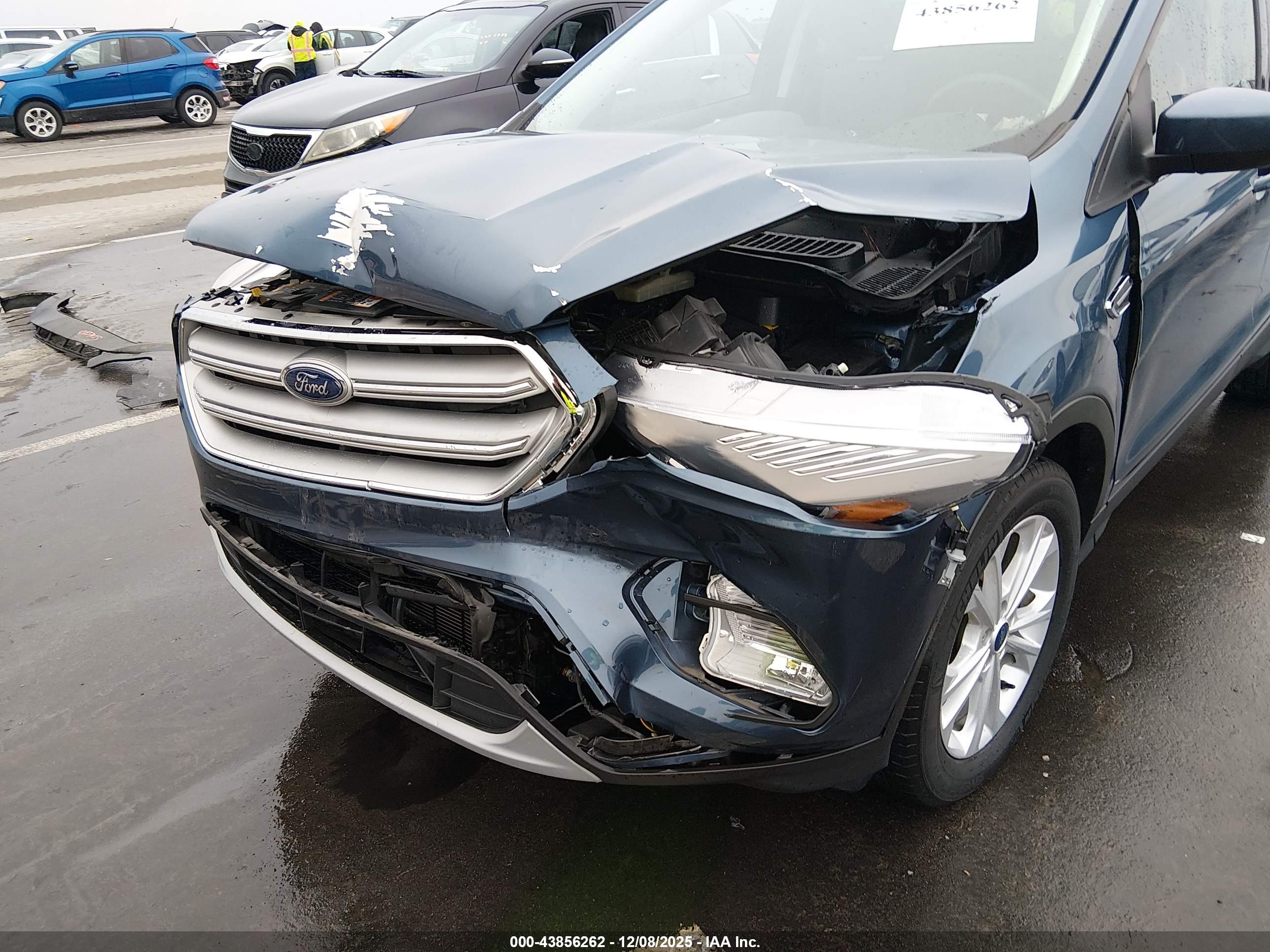 FORD ESCAPE image 6