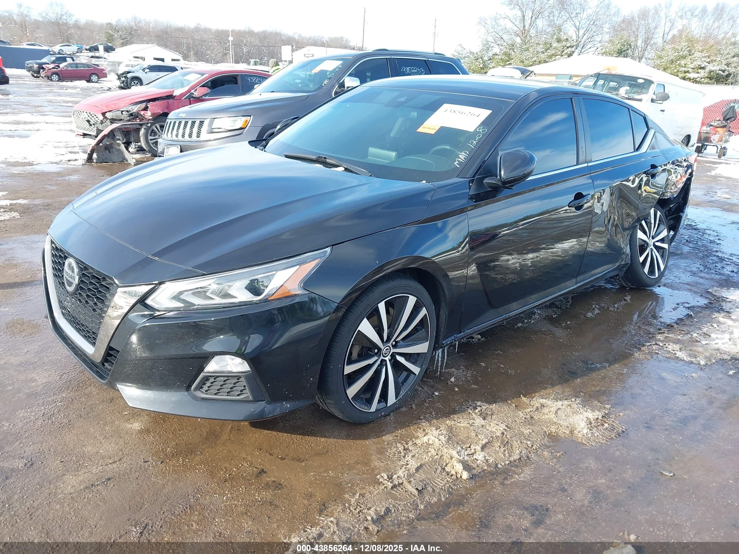 NISSAN ALTIMA image 2