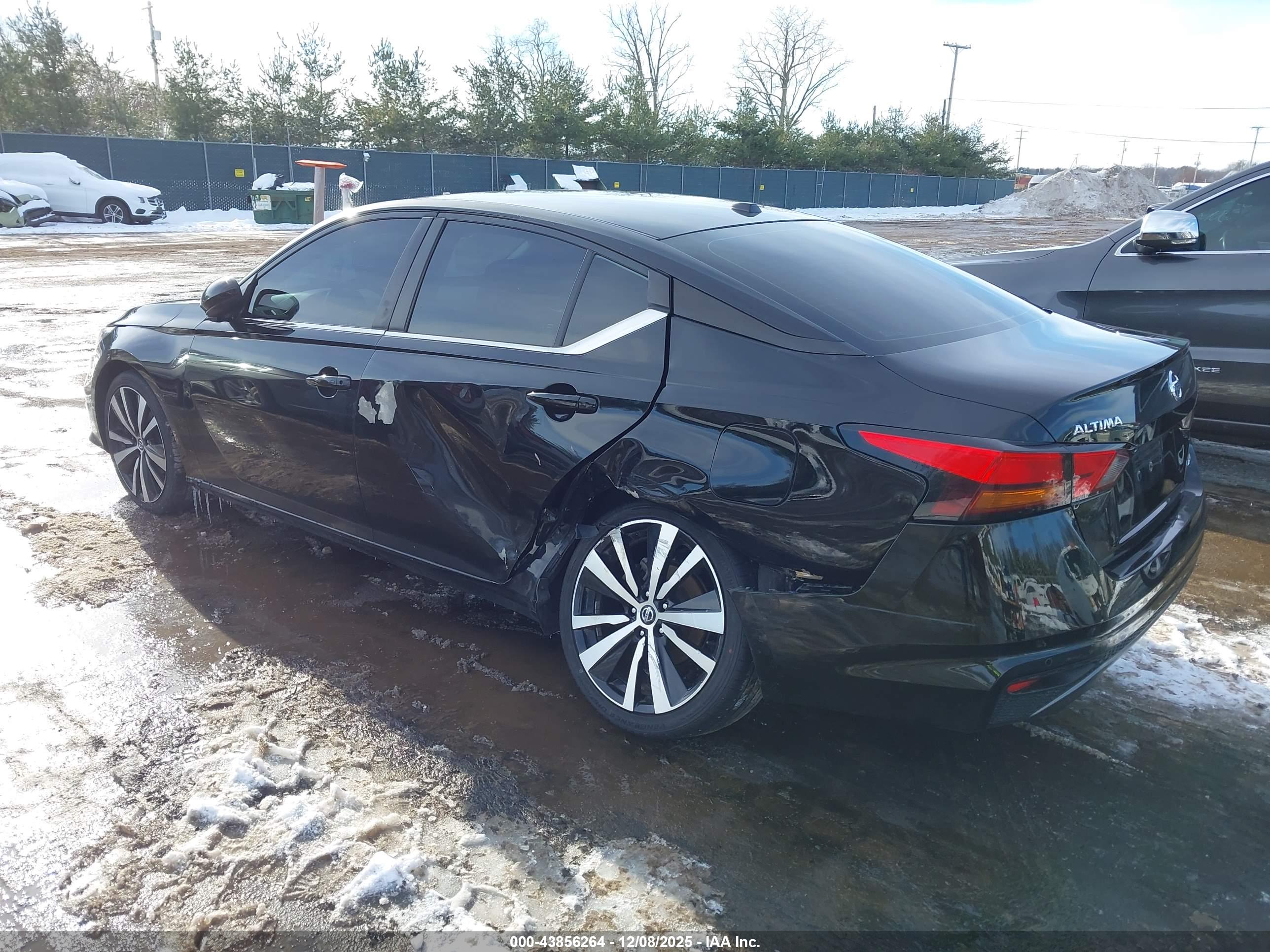 NISSAN ALTIMA image 6